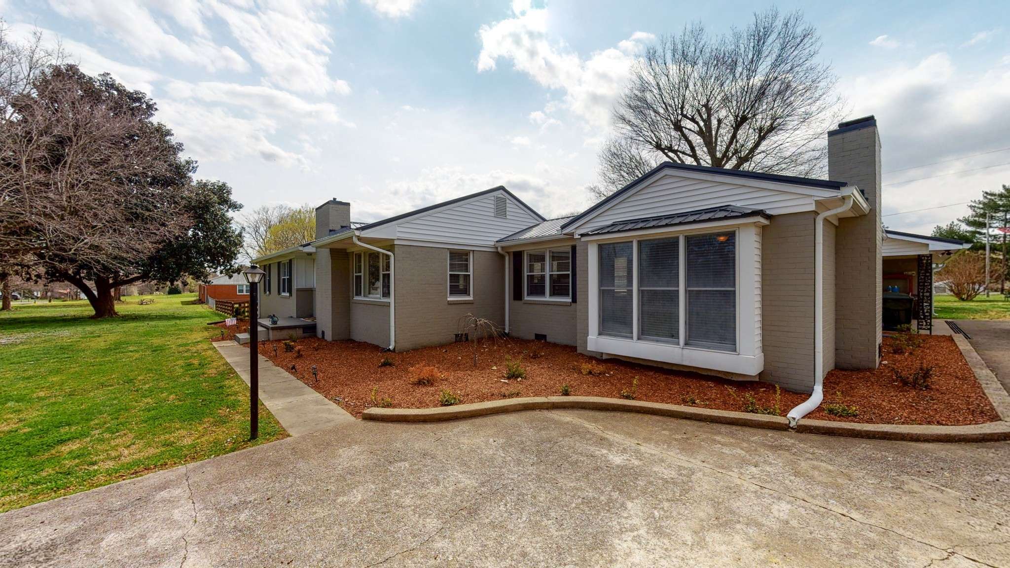 Dickson, TN 37055,1103 N Charlotte St