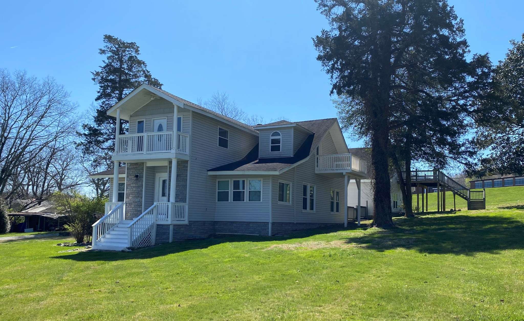 Kingston Springs, TN 37082,348 Westview Dr