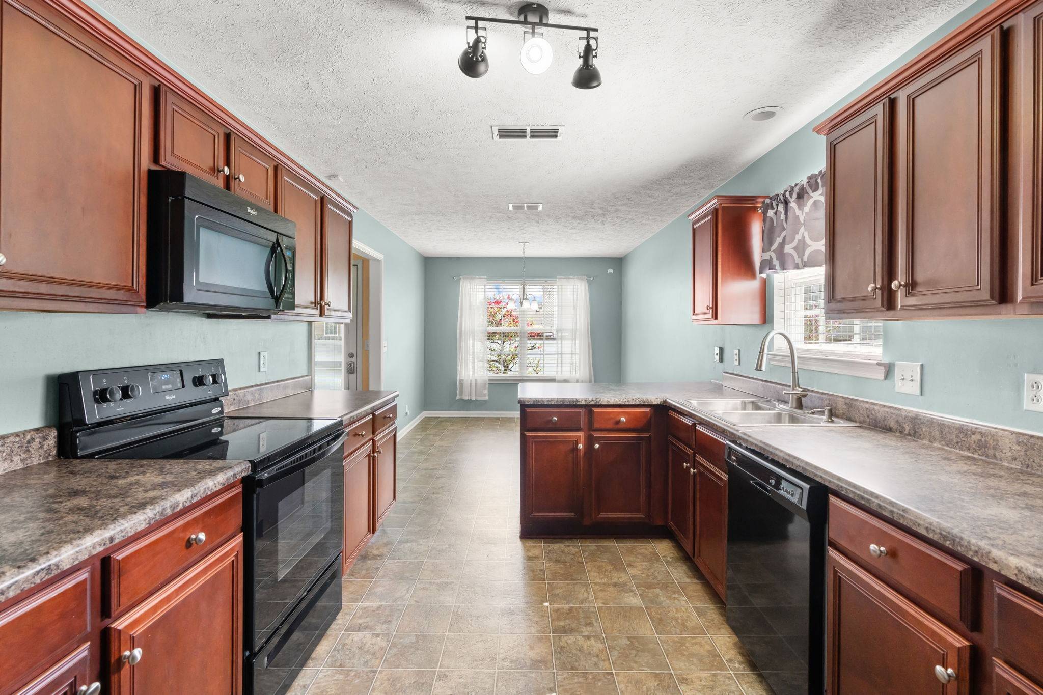 Murfreesboro, TN 37128,2021 Saint Andrews Dr