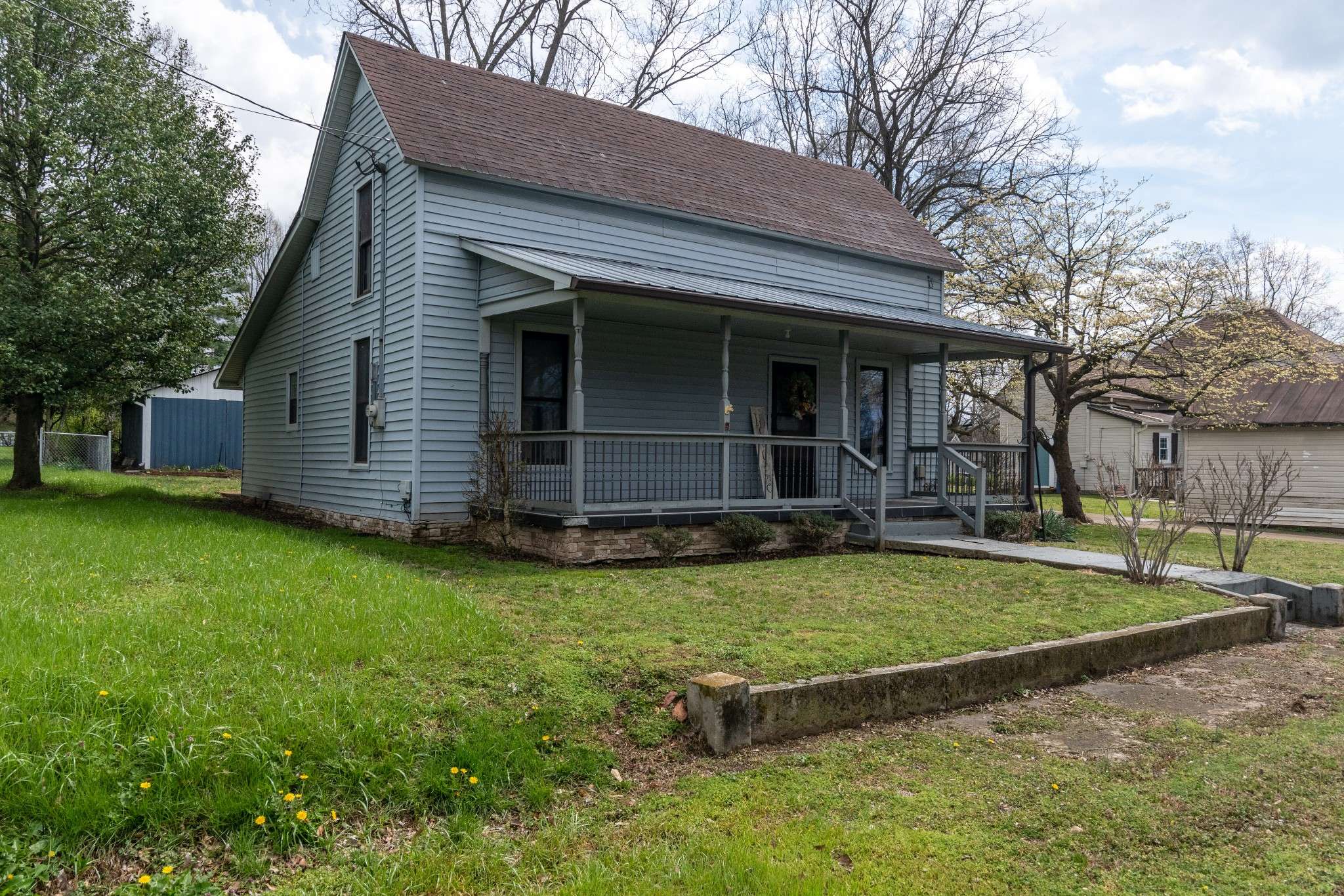 Mount Pleasant, TN 38474,404 Walnut St