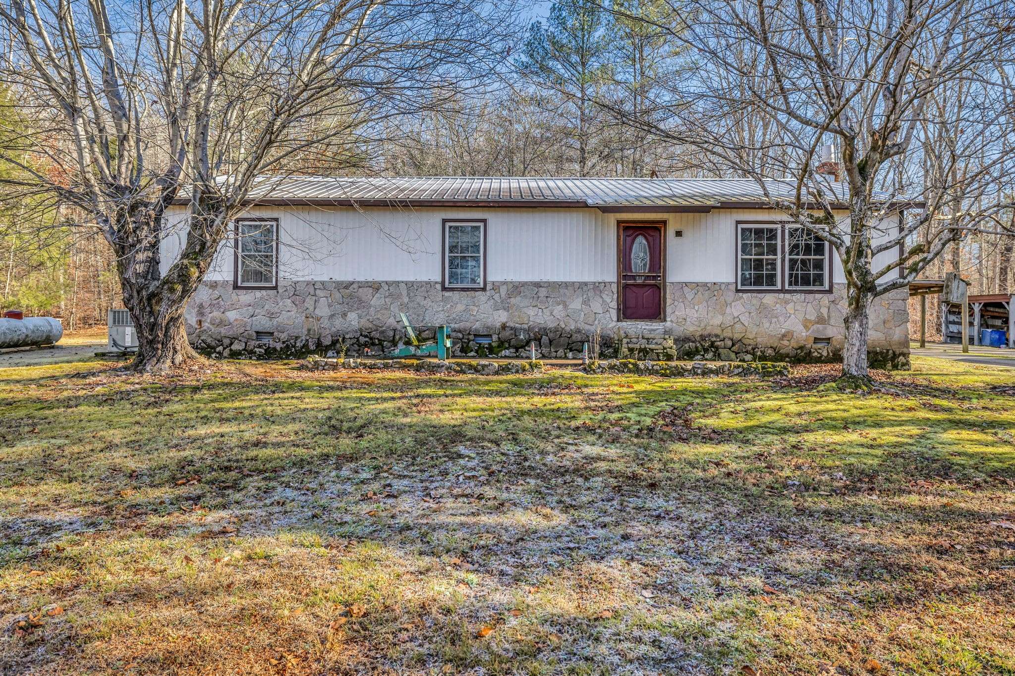 Hohenwald, TN 38462,216 Duncan Rd