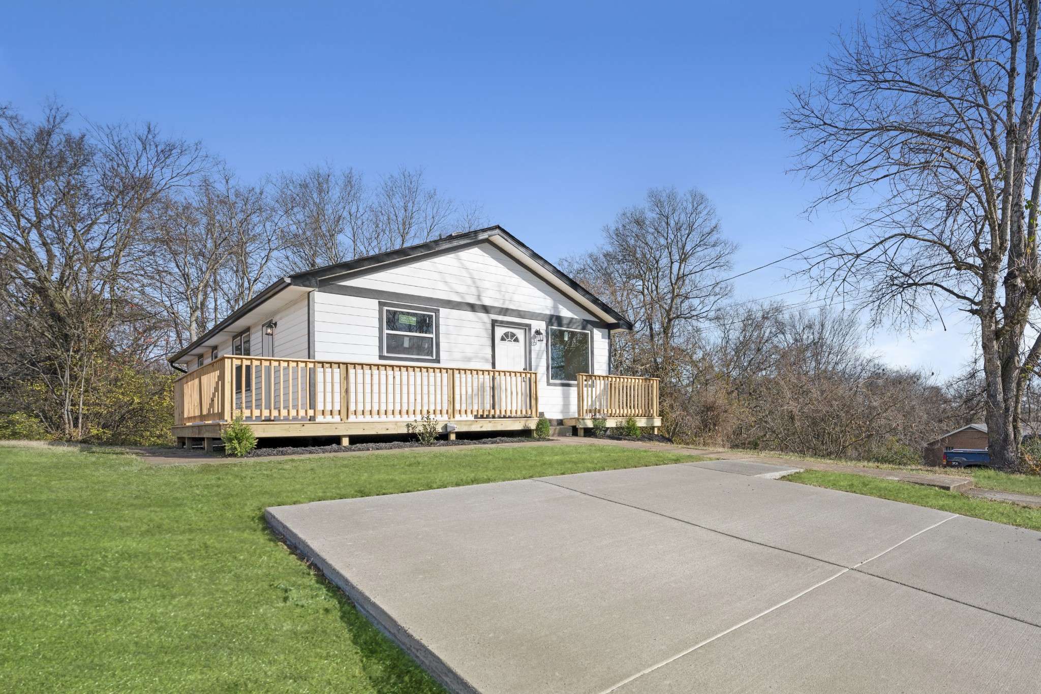 Clarksville, TN 37040,915 Shearor St