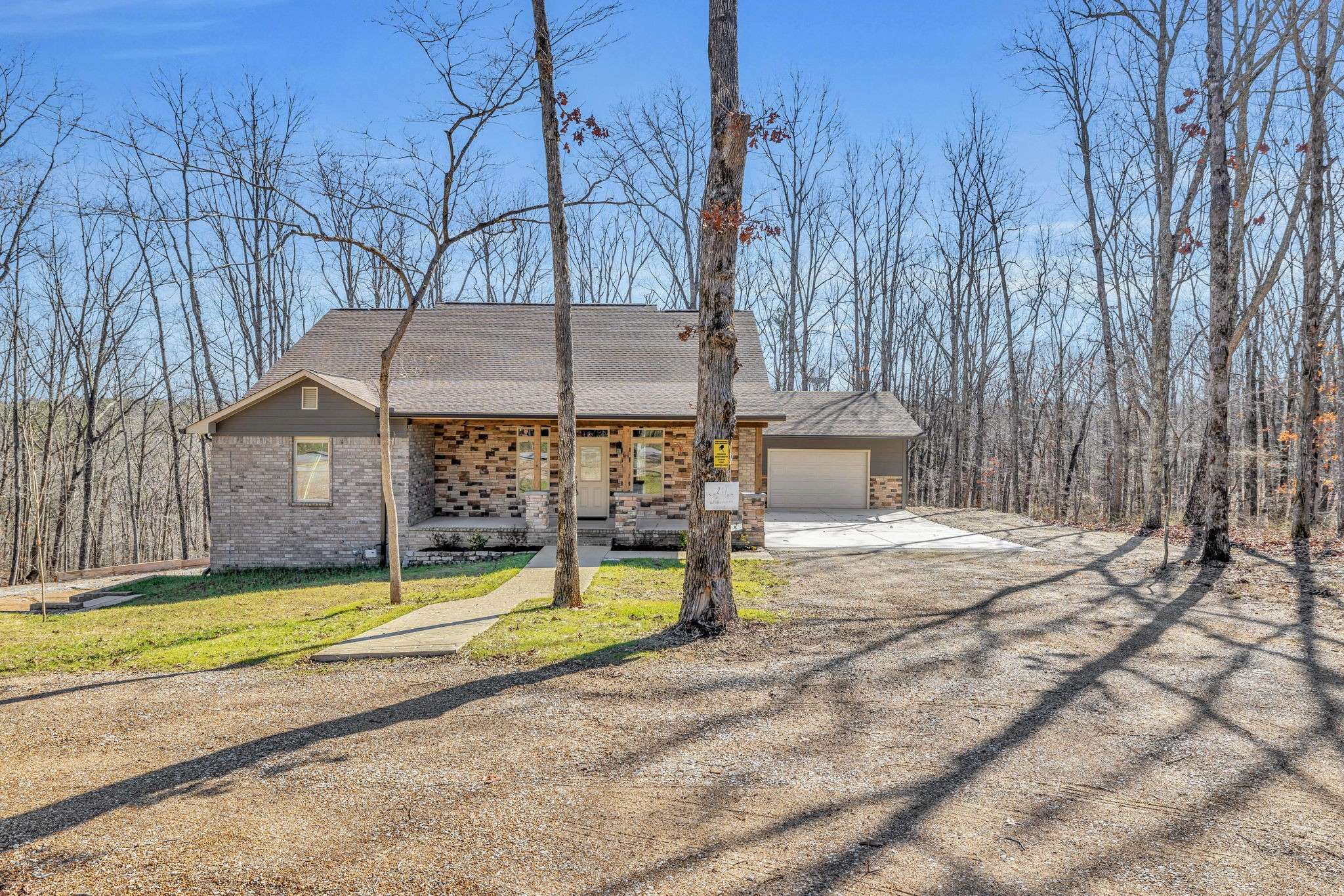 Hohenwald, TN 38462,211 Woodmere Dr