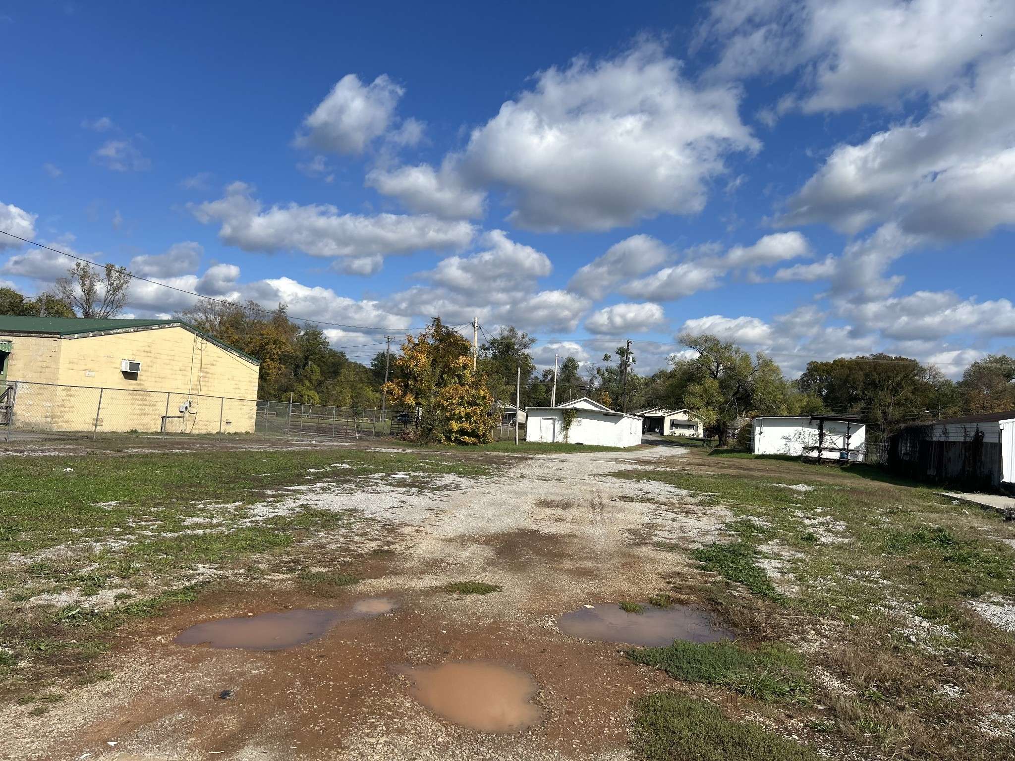 Hopkinsville, KY 42240,2332 Fort Campbell Blvd