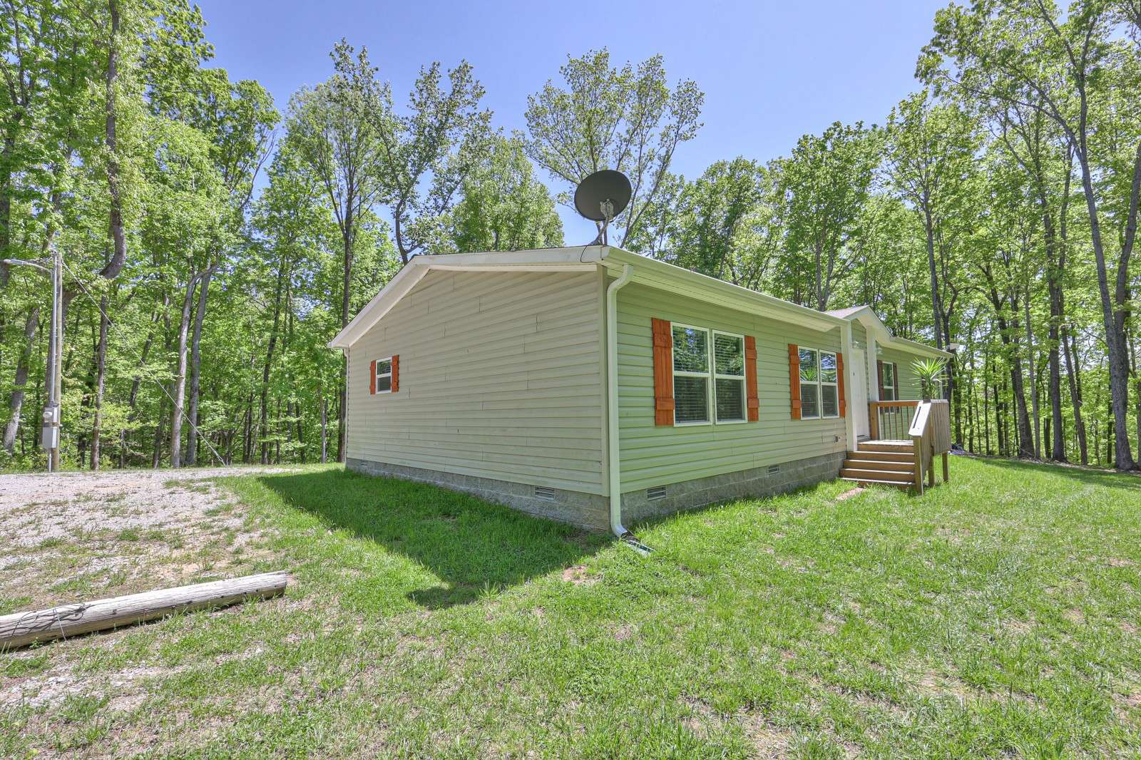 Hampshire, TN 38461,5077 Southpoint Ridge Rd