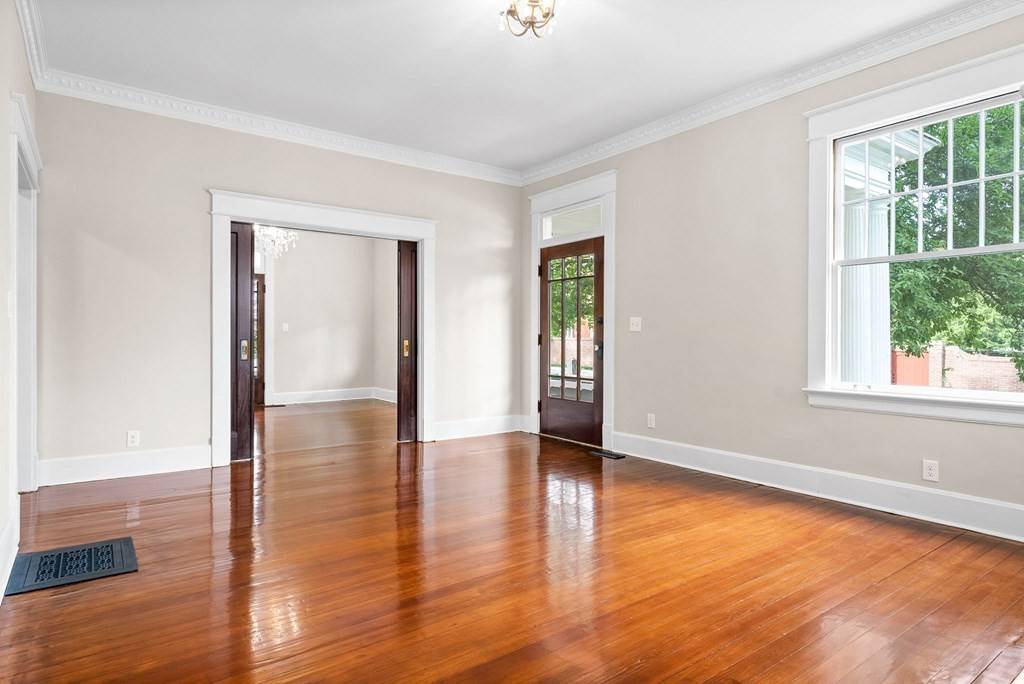 Hopkinsville, KY 42240,113 E 20th St