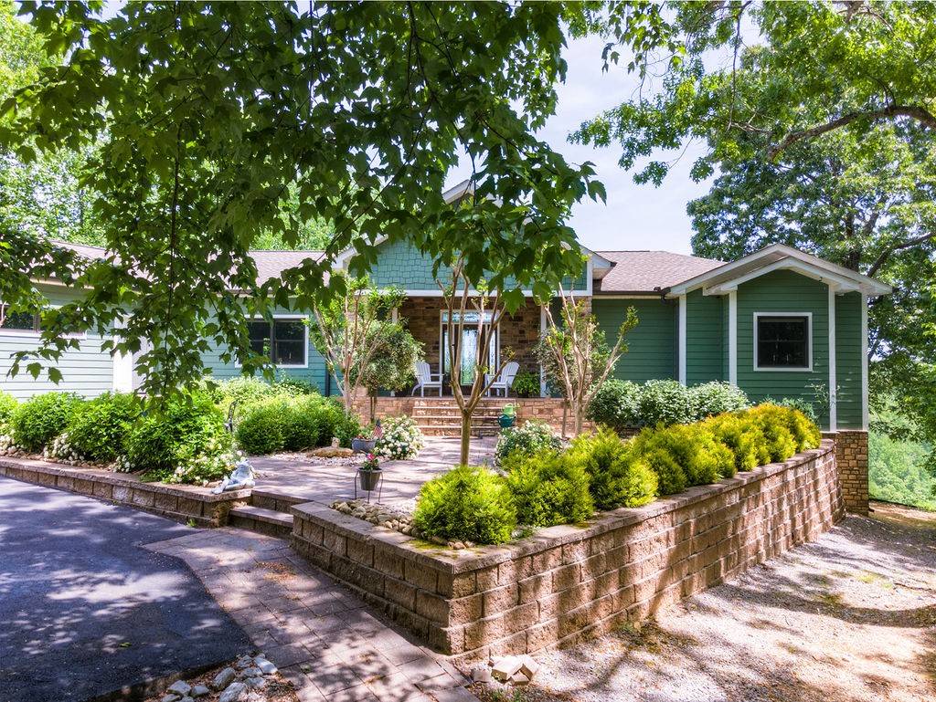 Dowelltown, TN 37059,288 Toad Rd