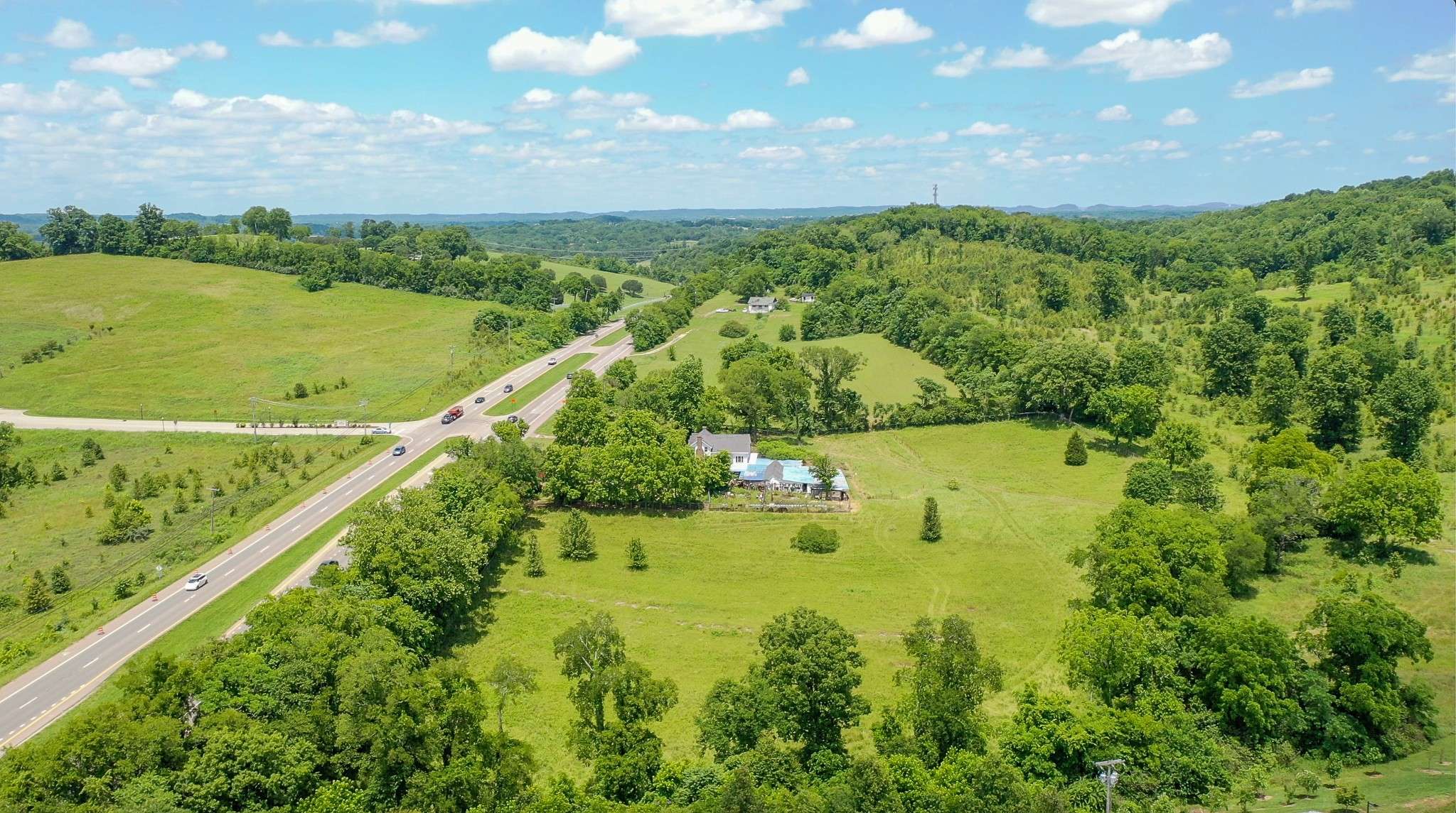 Columbia, TN 38401,1668 Nashville Hwy