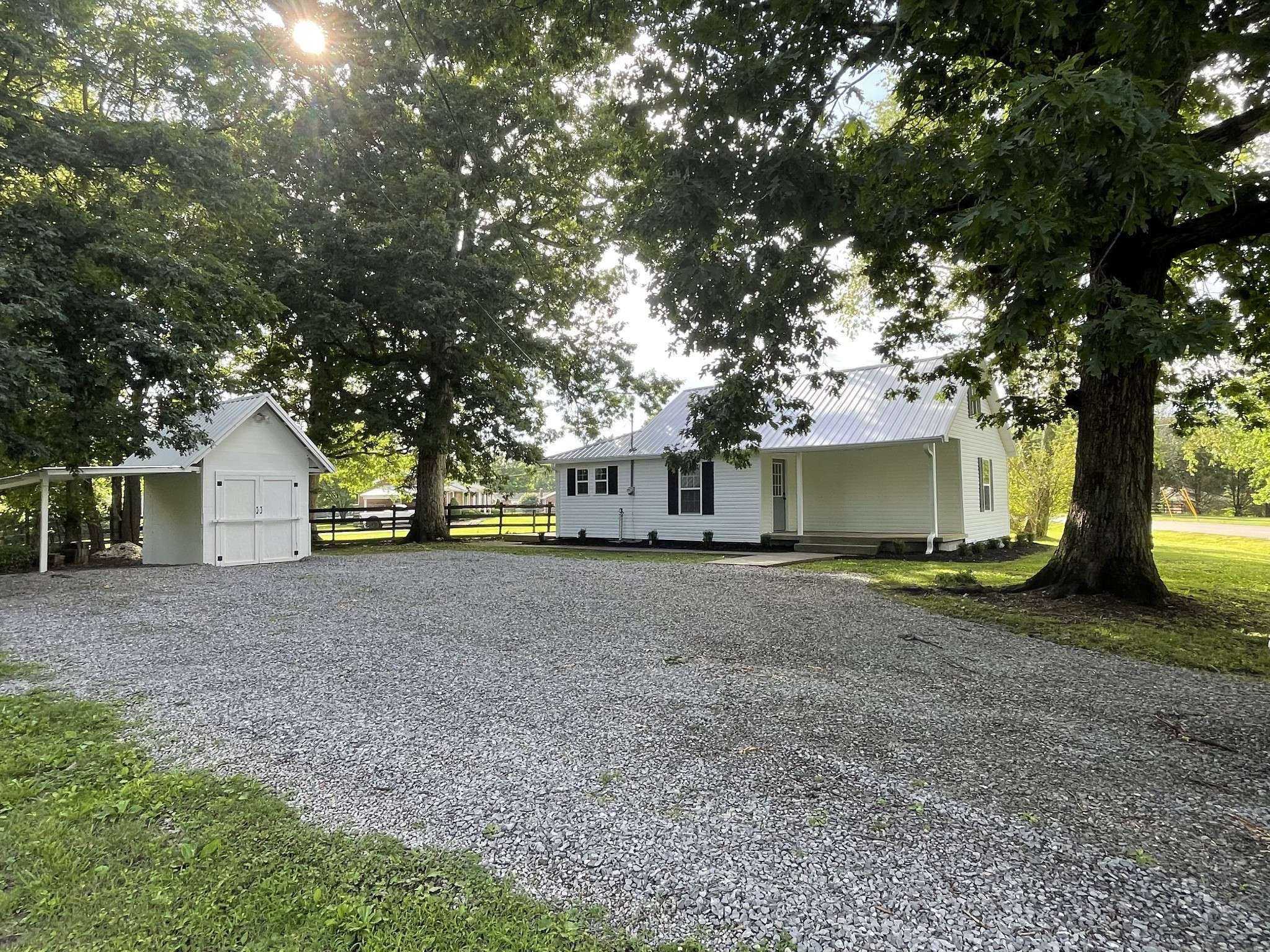 White House, TN 37188,2444 Union Rd