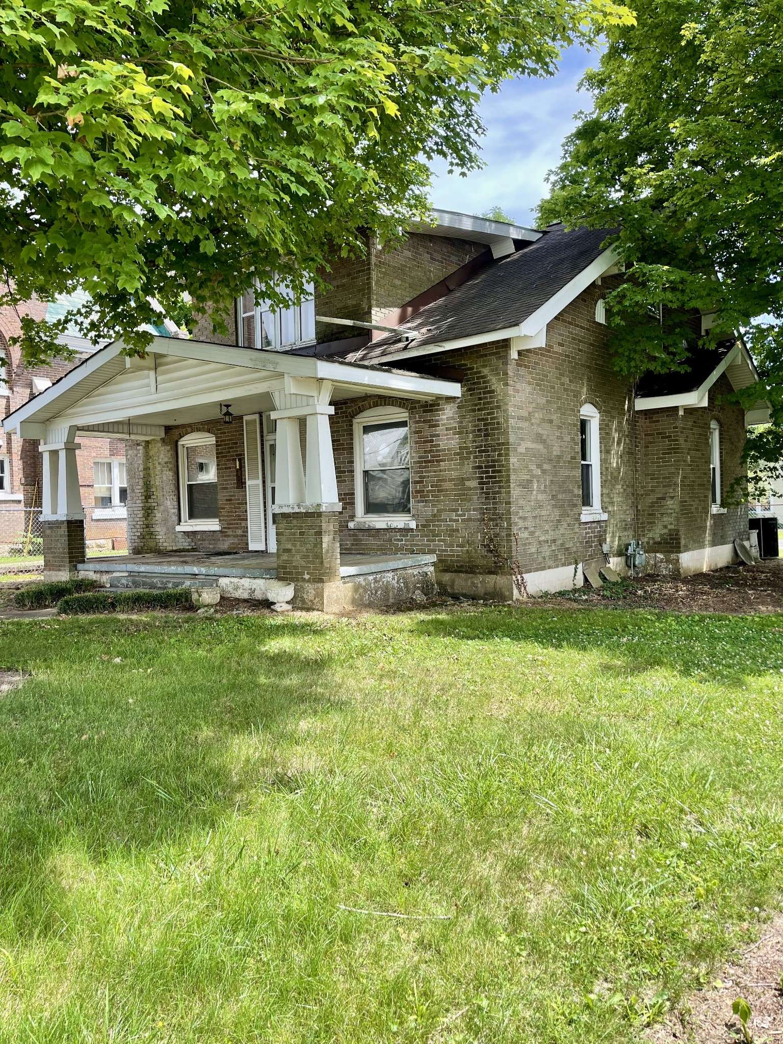 Lawrenceburg, TN 38464,201 Pulaski St