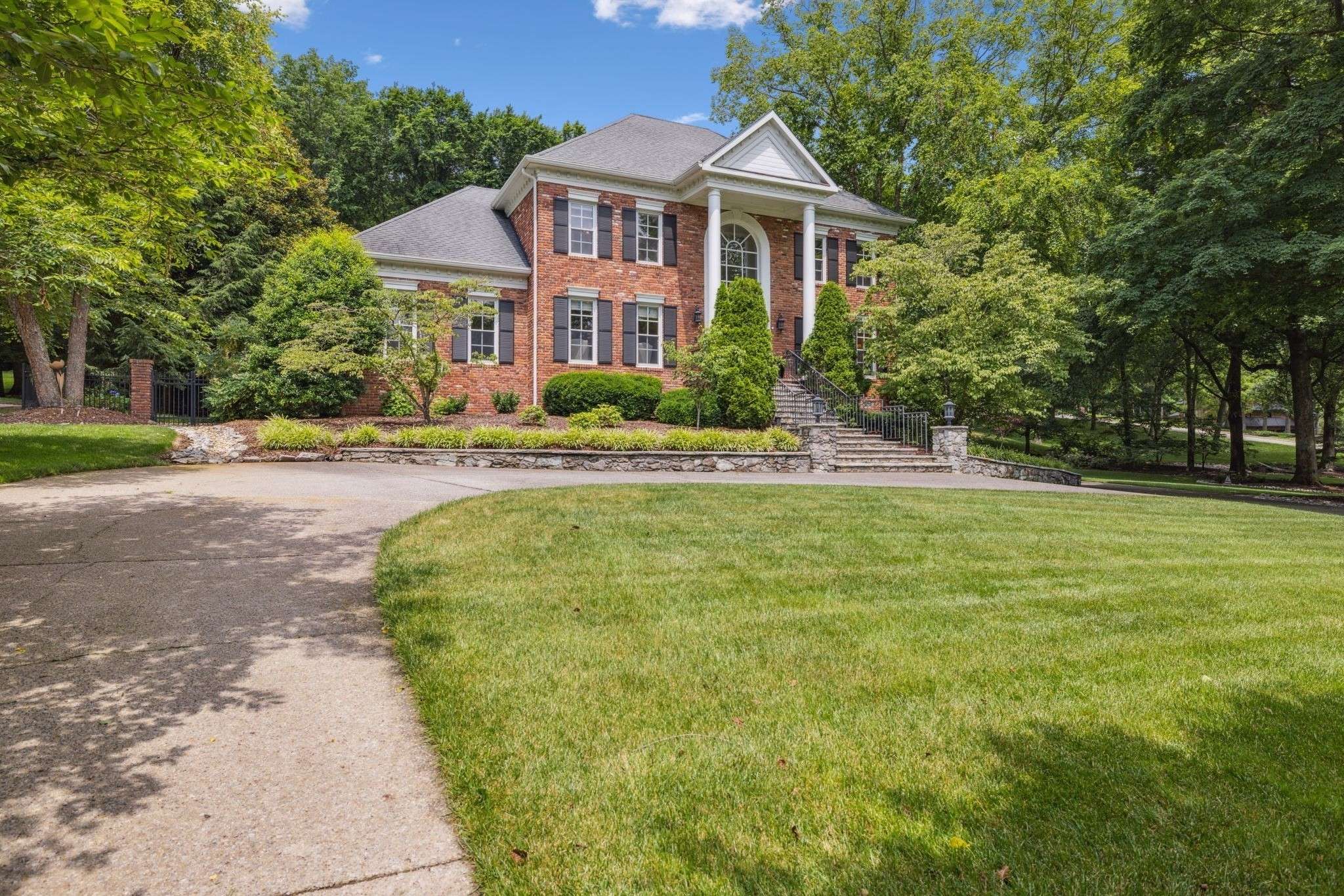 Brentwood, TN 37027,911 Center Ridge Ct