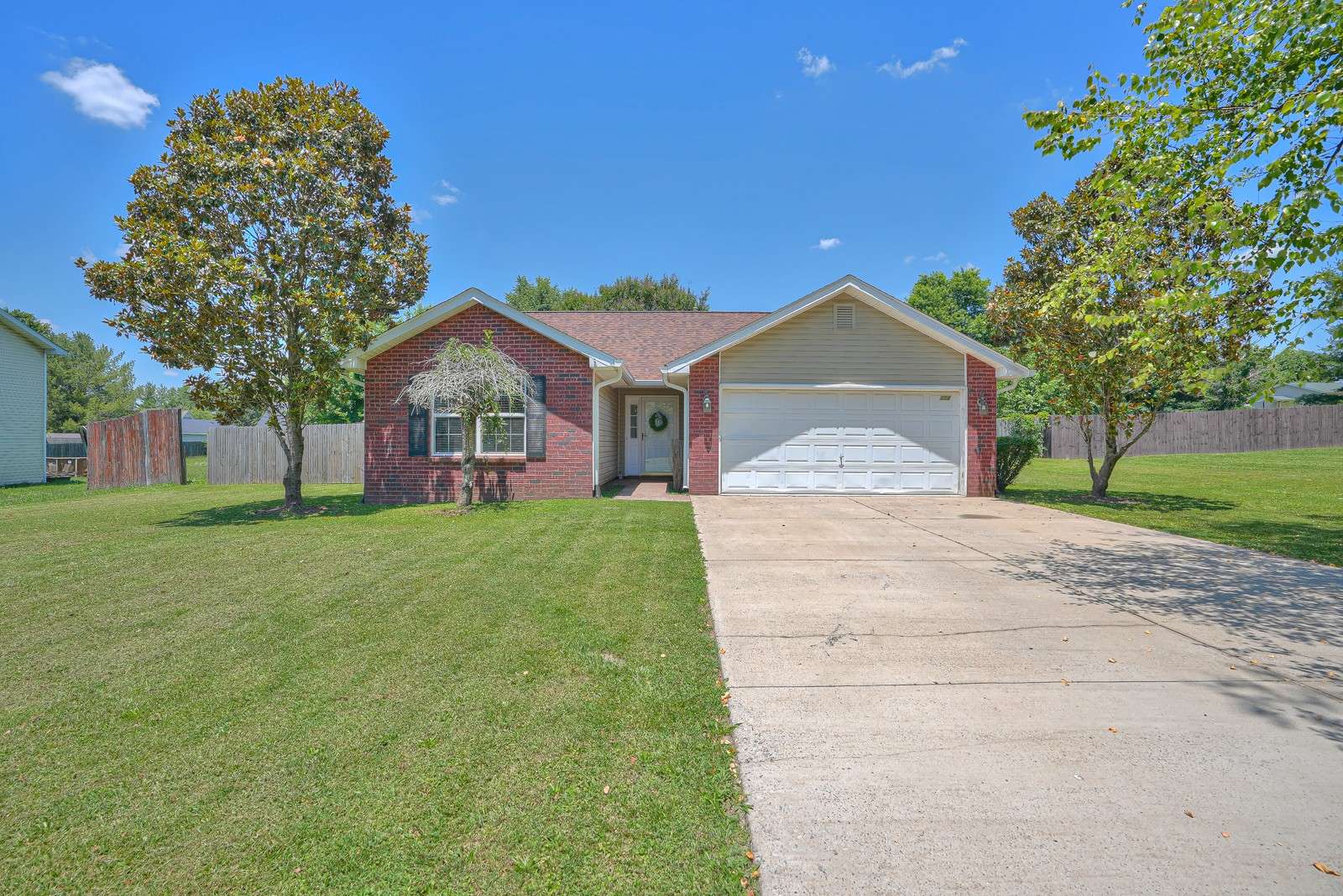 White House, TN 37188,108 Pleasant Ln