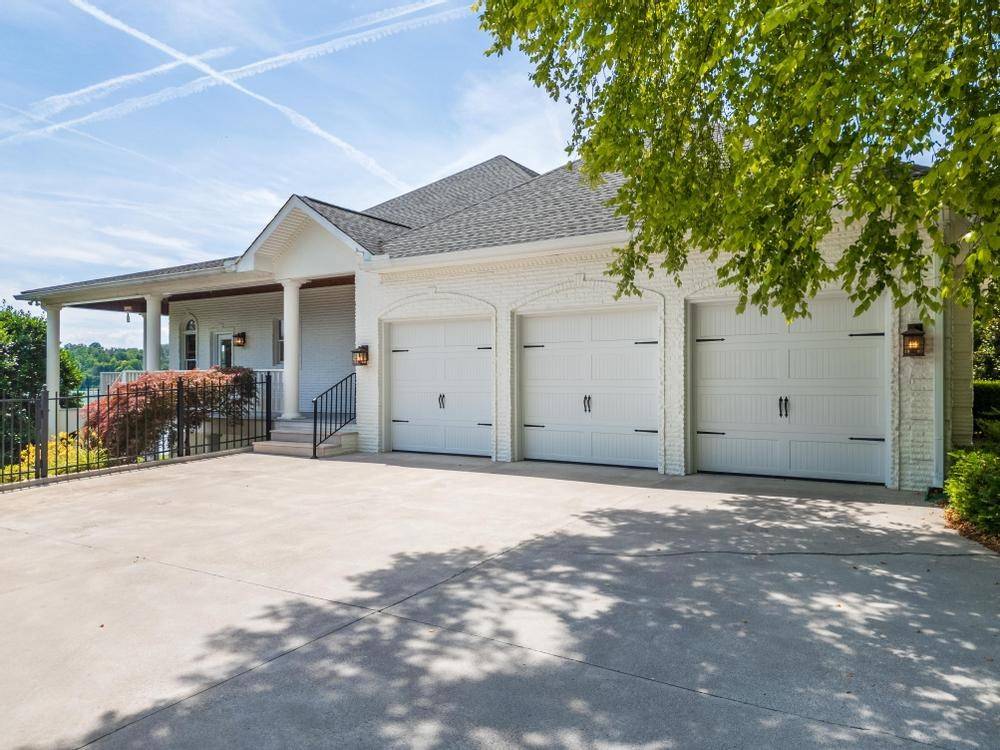 Lenoir City, TN 37772,115 Blue Herron Dr