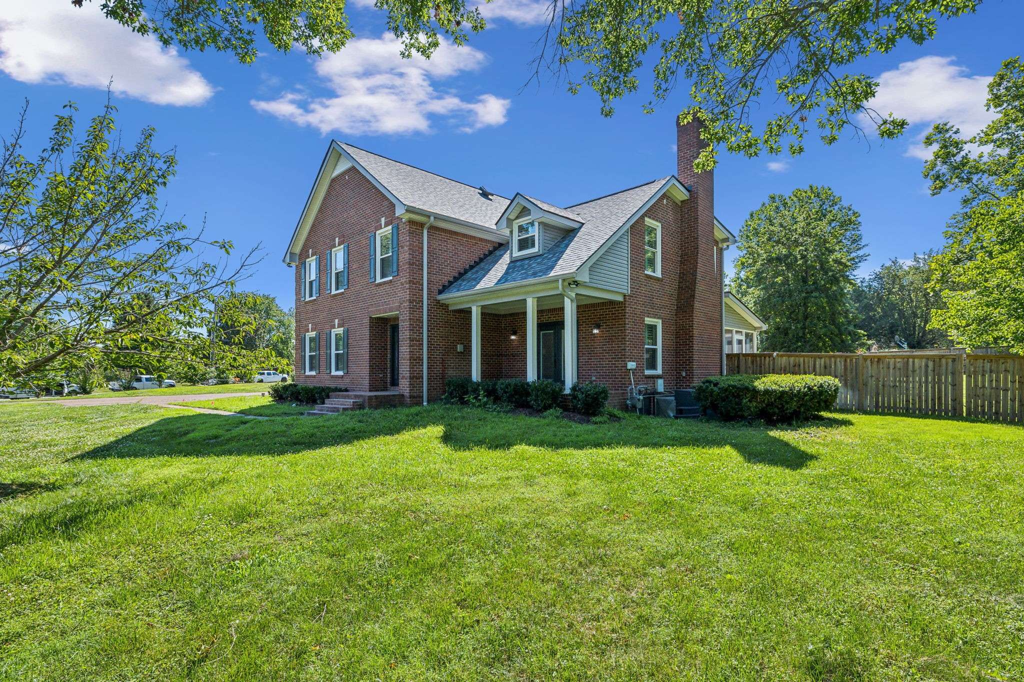 Franklin, TN 37067,5074 Saddleview Dr
