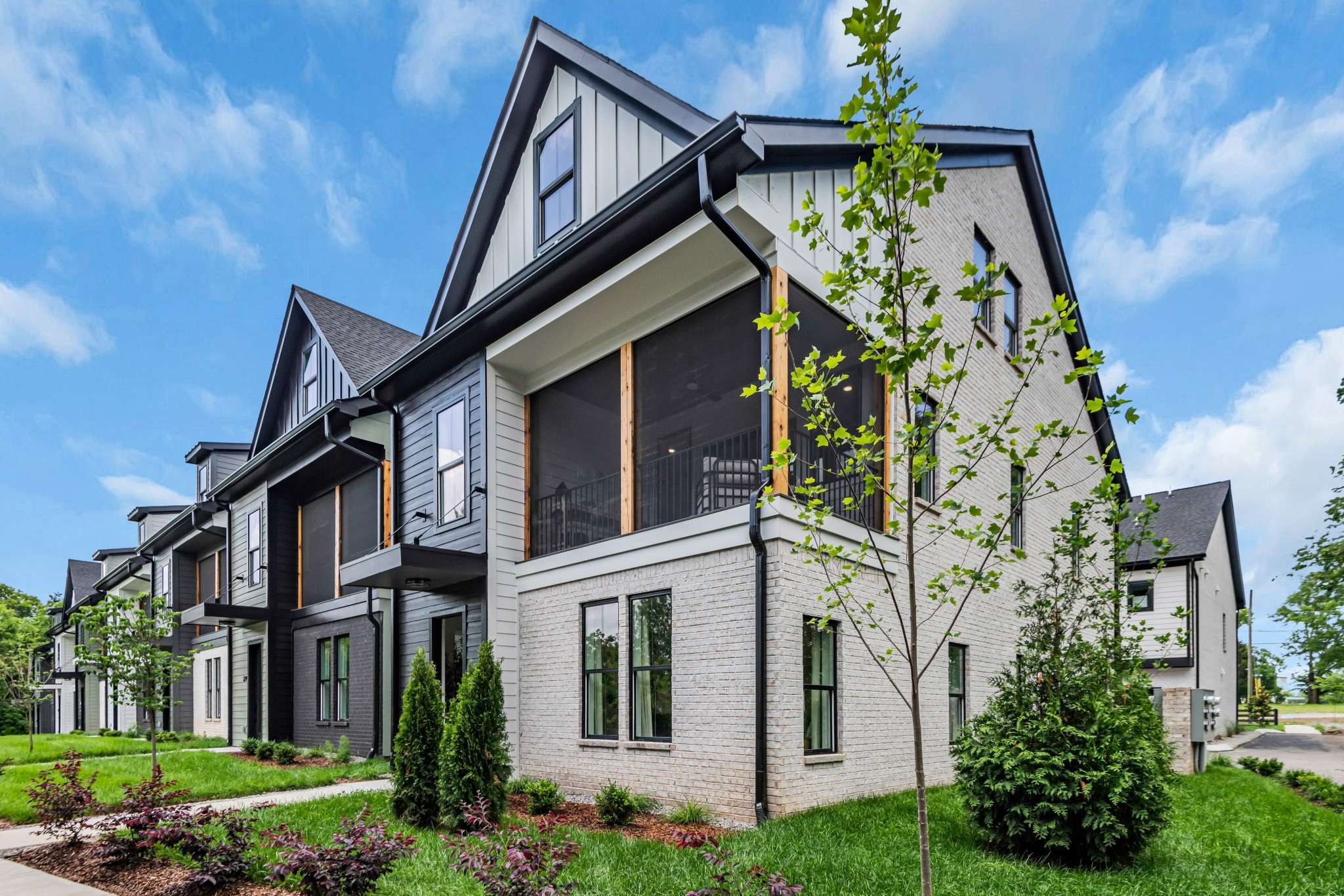 Nashville, TN 37218,327 Sophia Rain Dr