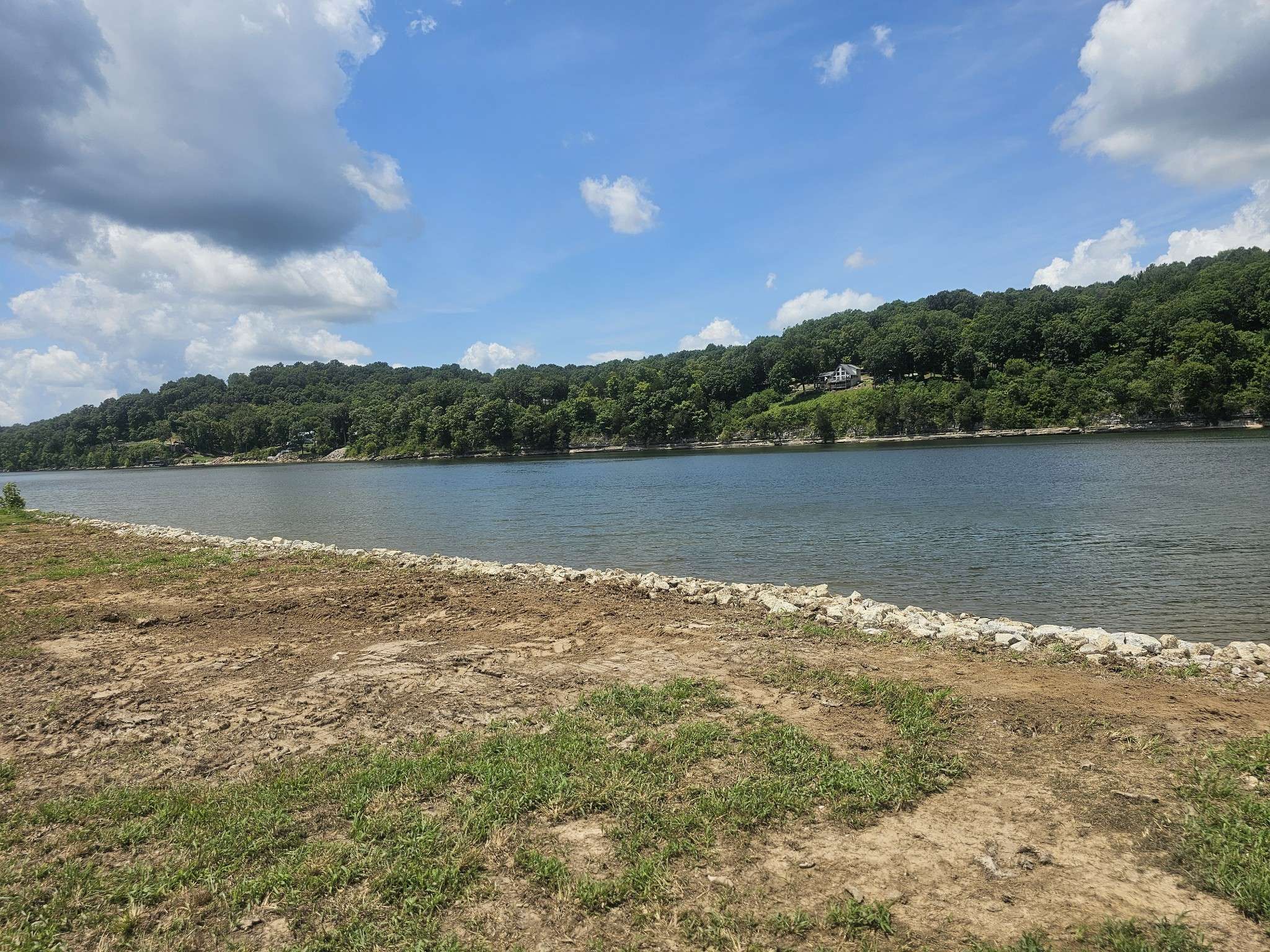 Clifton, TN 38425,2271 Hardin Bottom River Rd