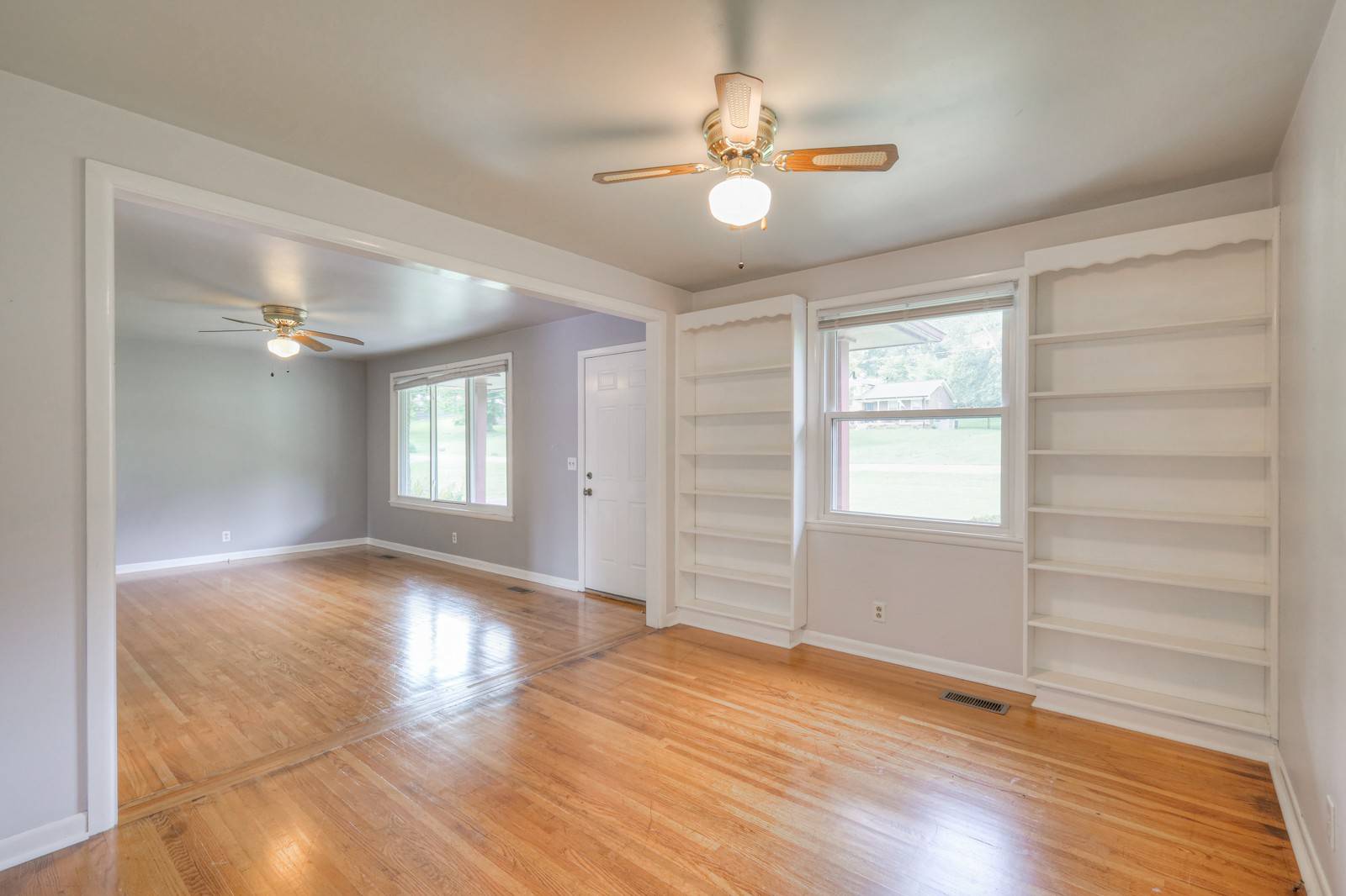 Hendersonville, TN 37075,220 Riverwood Dr