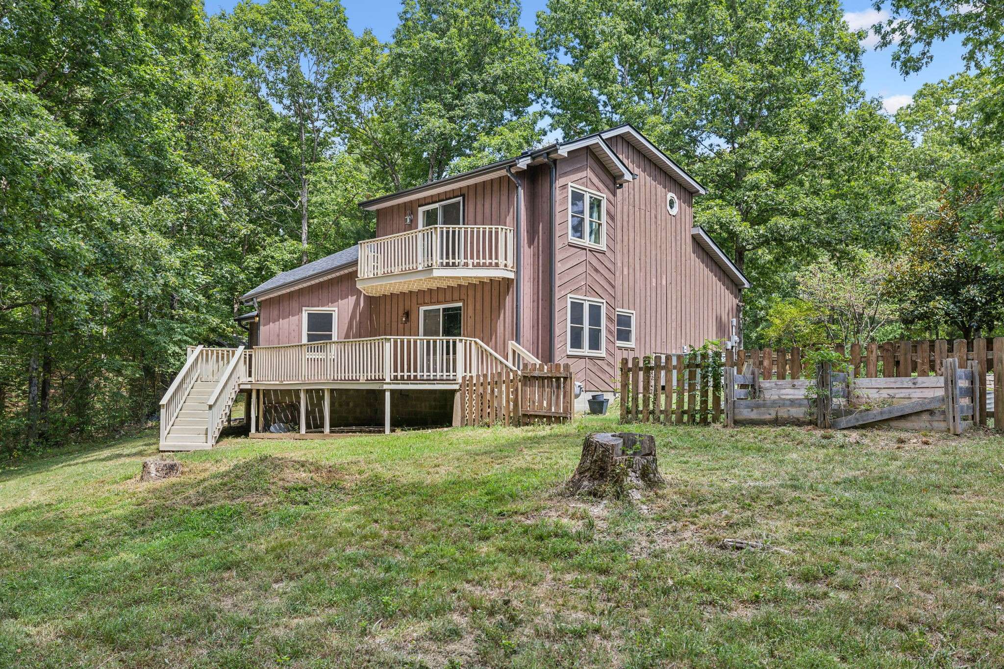 Hohenwald, TN 38462,176 Troy Ln