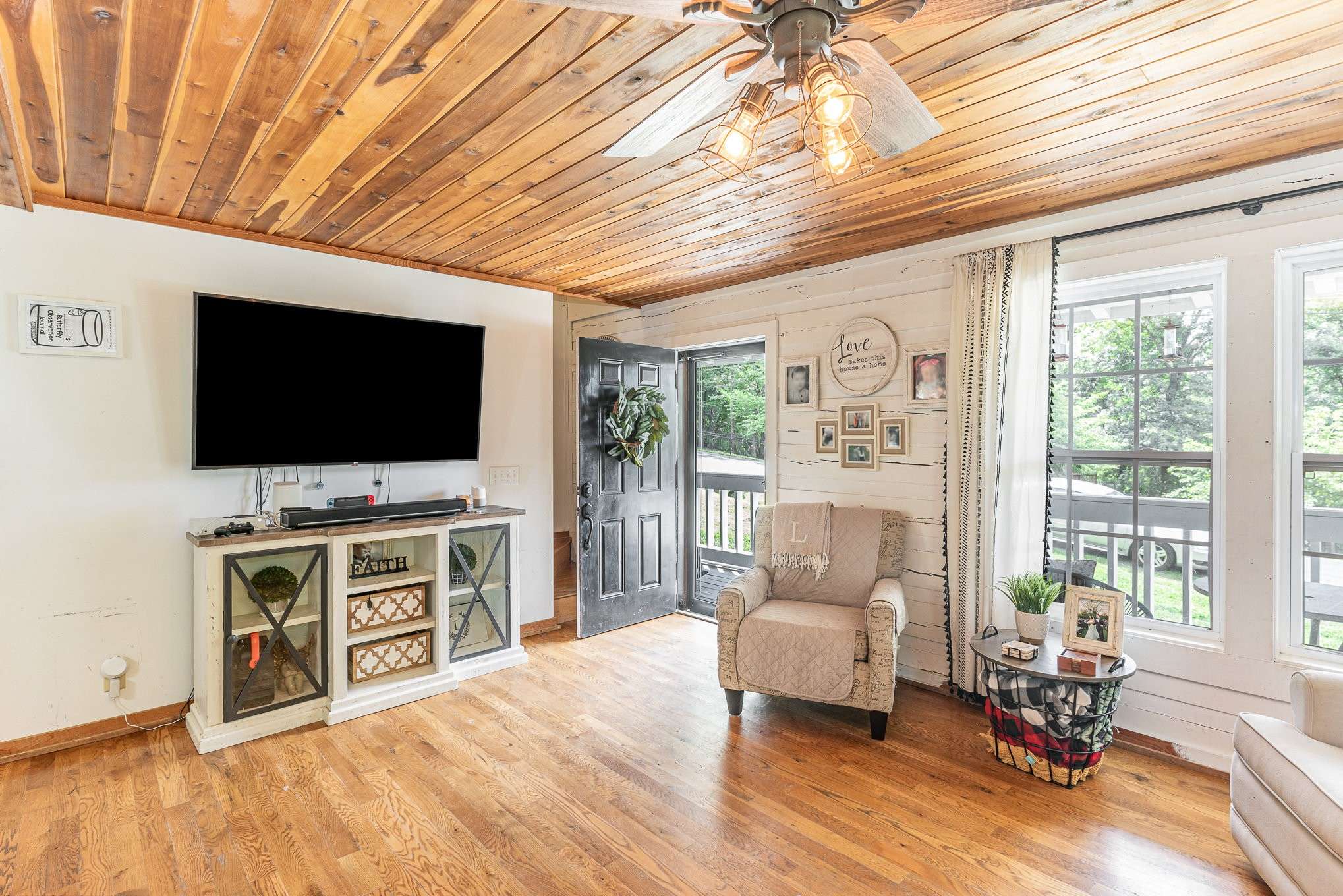 Pegram, TN 37143,4472 Pine Dr