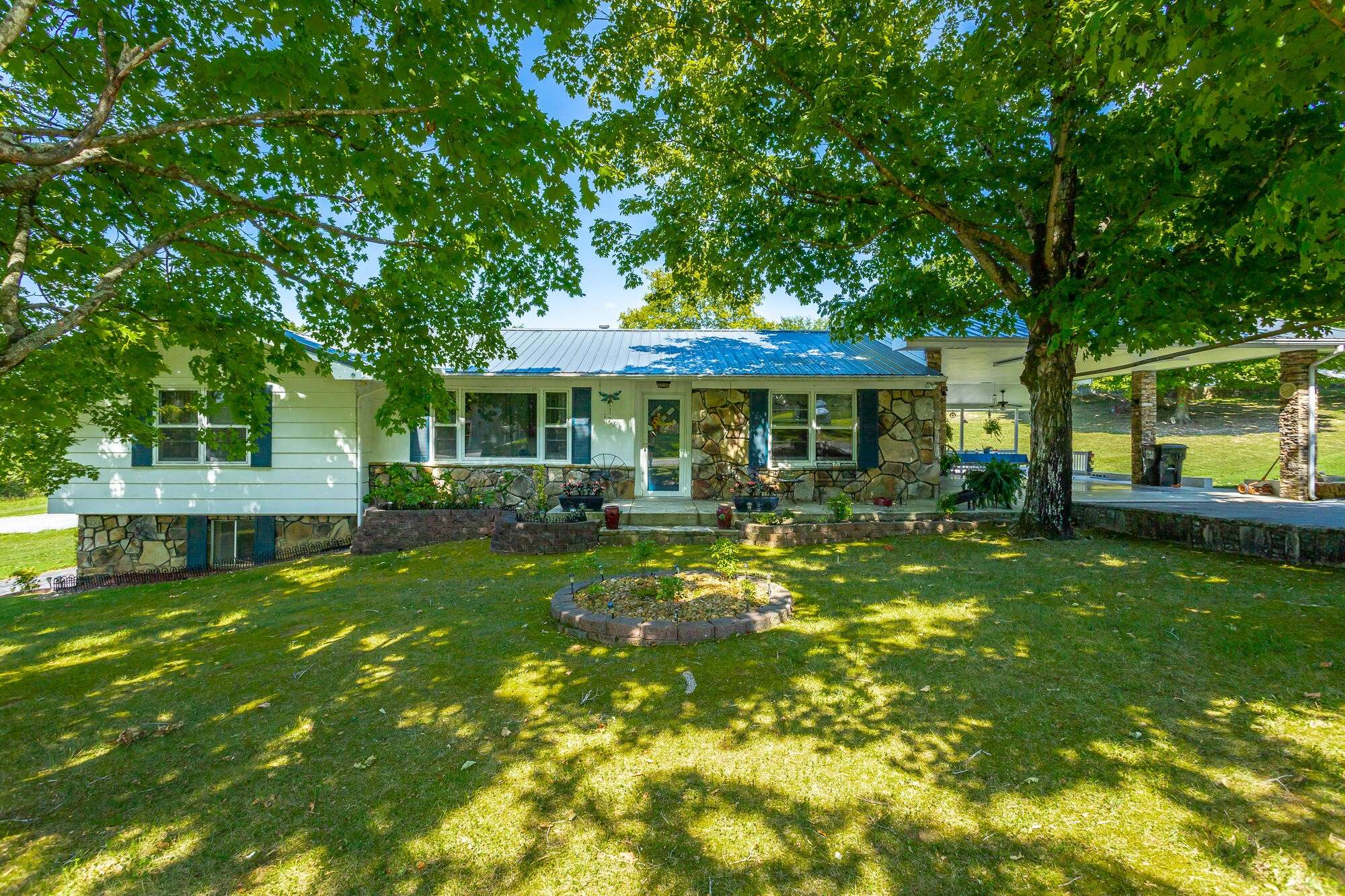 Dunlap, TN 37327,173 Hatfield Lane