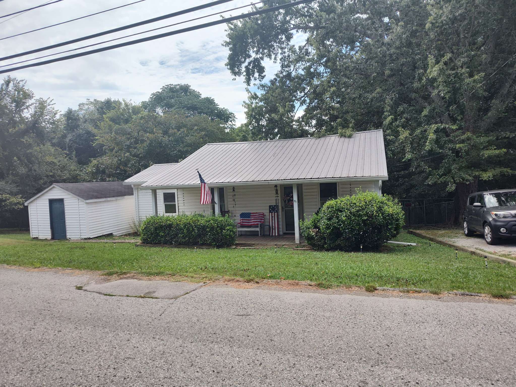 Sparta, TN 38583,309 W Everett St