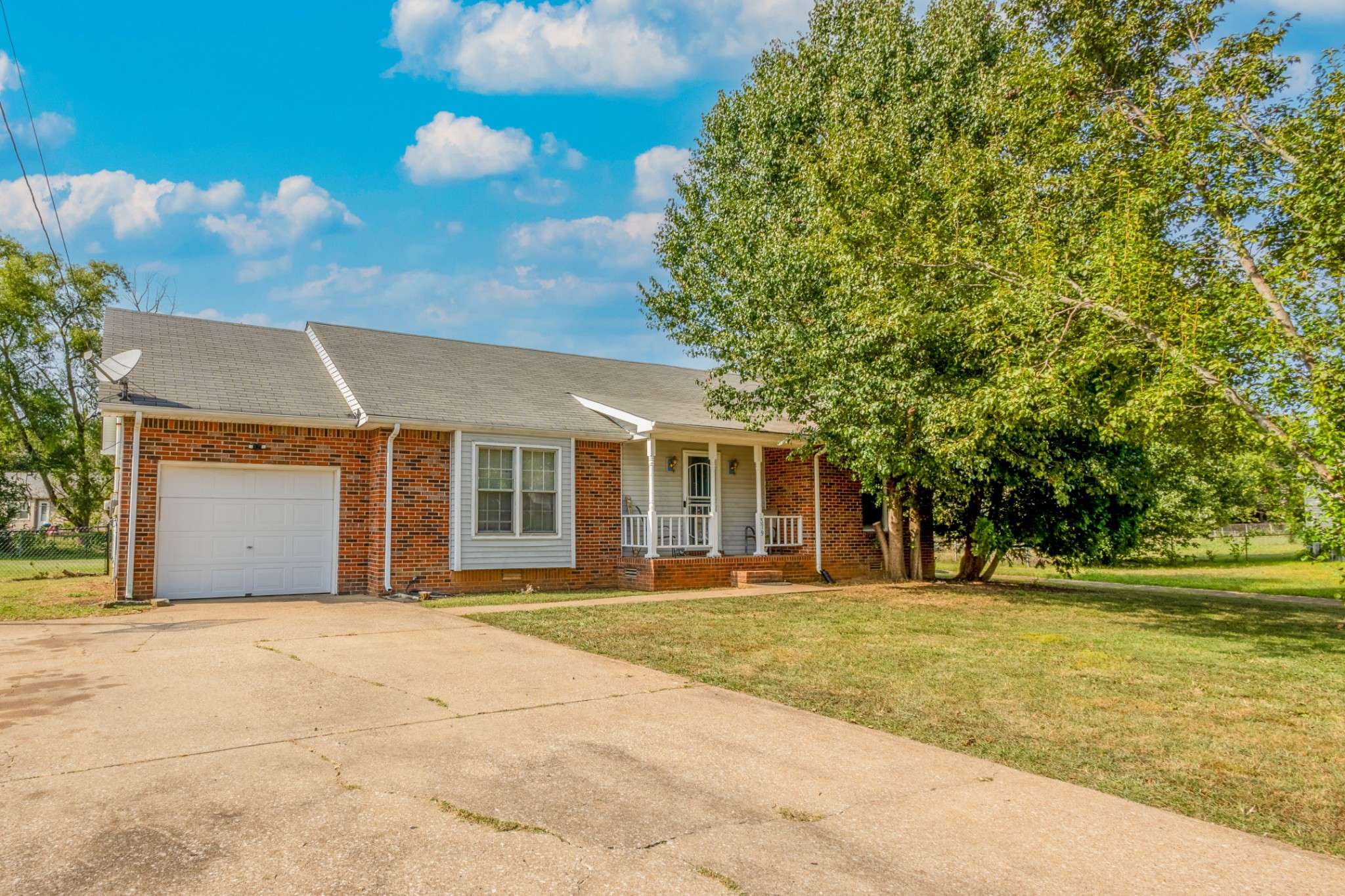 Clarksville, TN 37042,379 Manorstone Ln