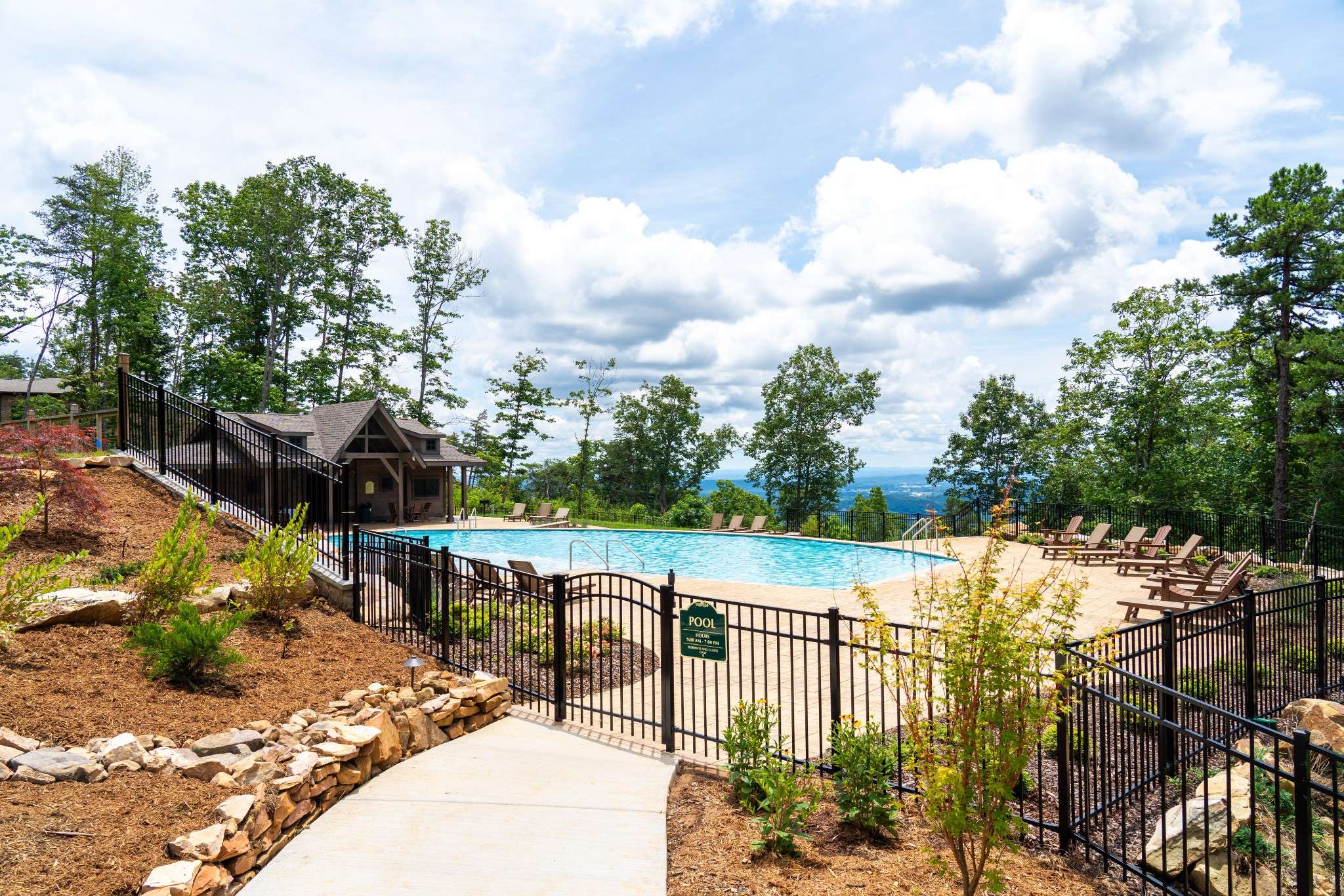Signal Mountain, TN 37377,149 Mountain Laurel Trail