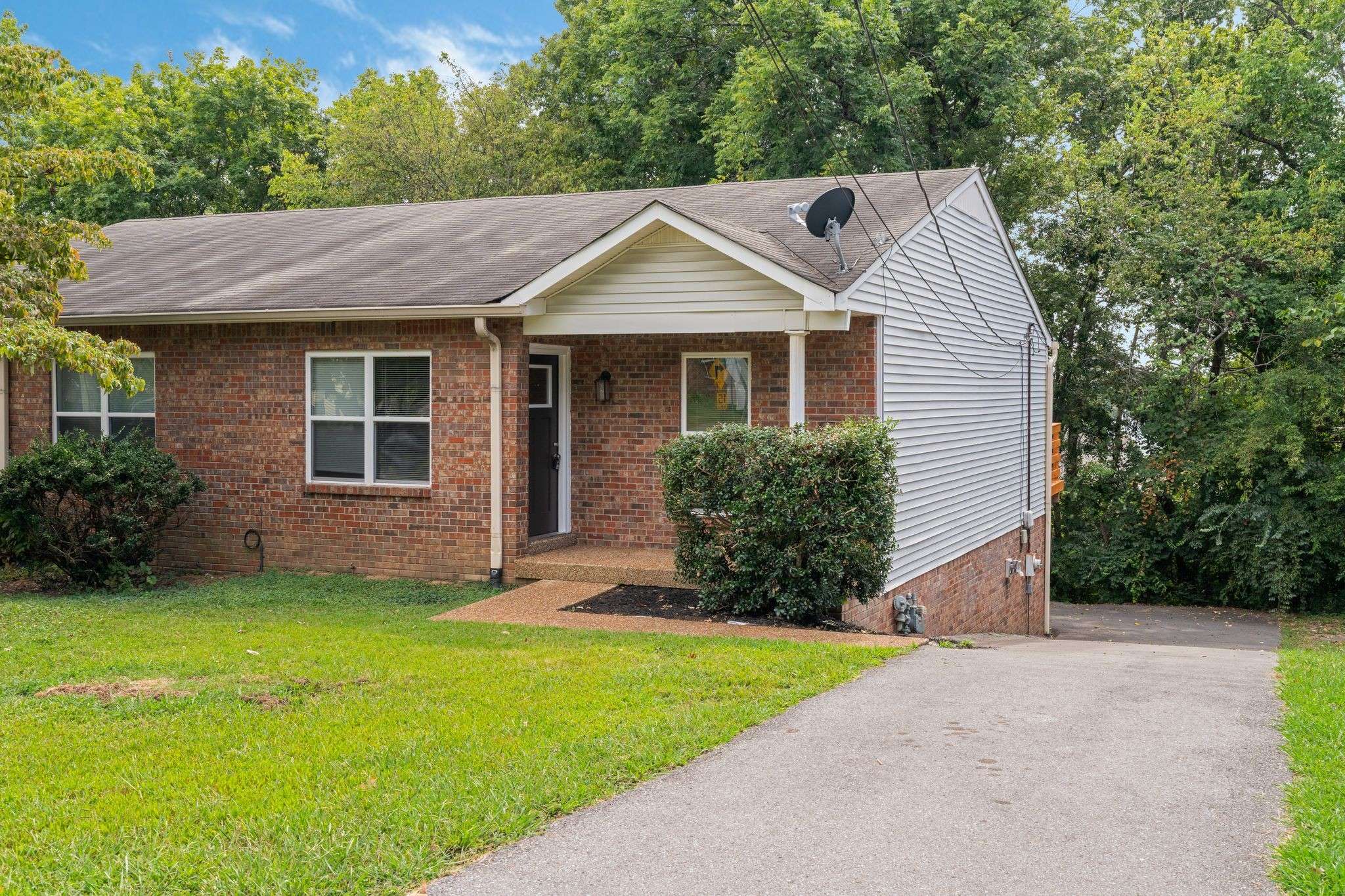 Hermitage, TN 37076,680 Dutchmans Dr