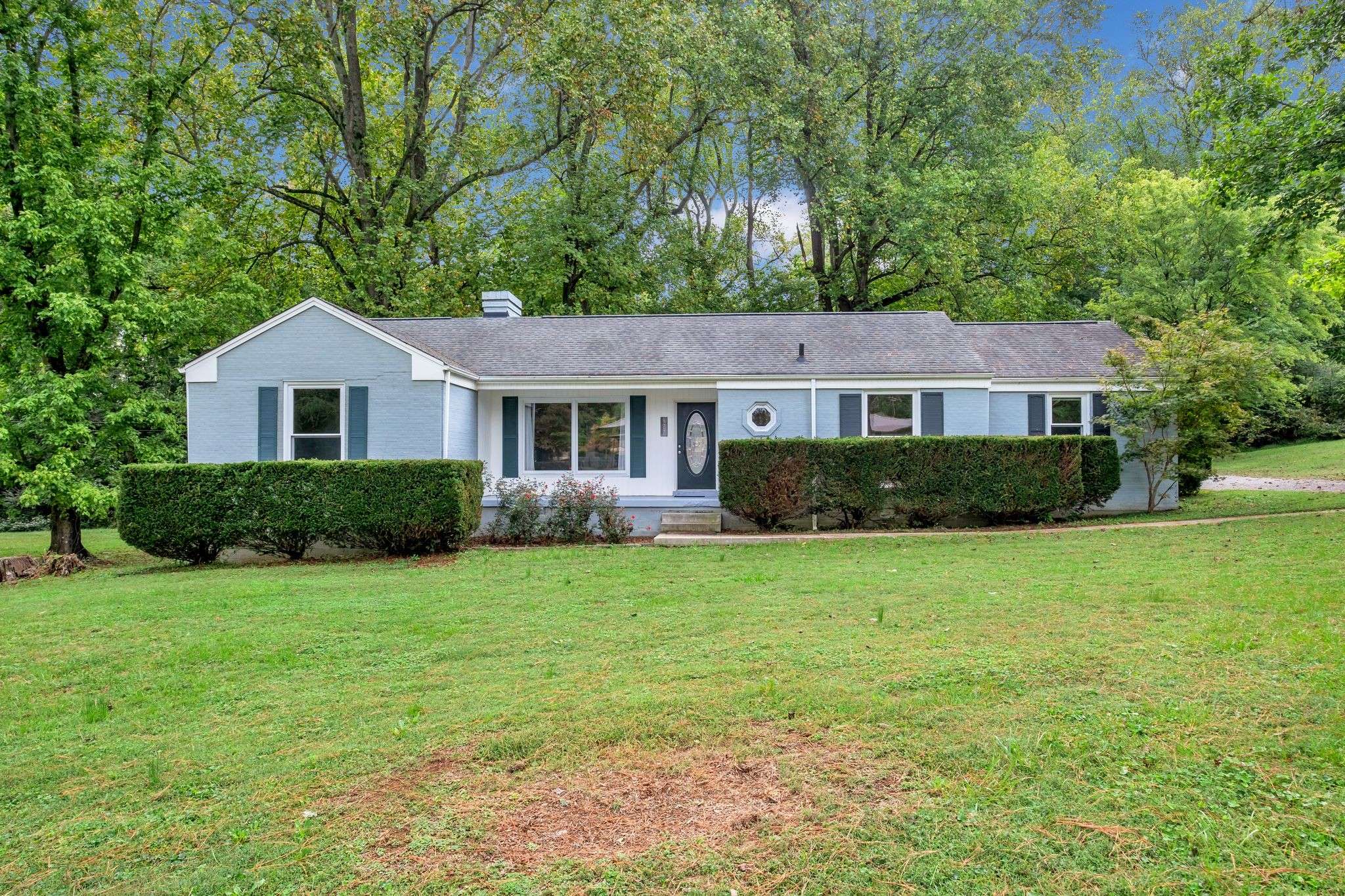 Columbia, TN 38401,922 Azalea Dr