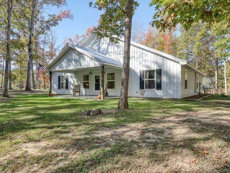 Monterey, TN 38574,865 Little Hurricane Ln