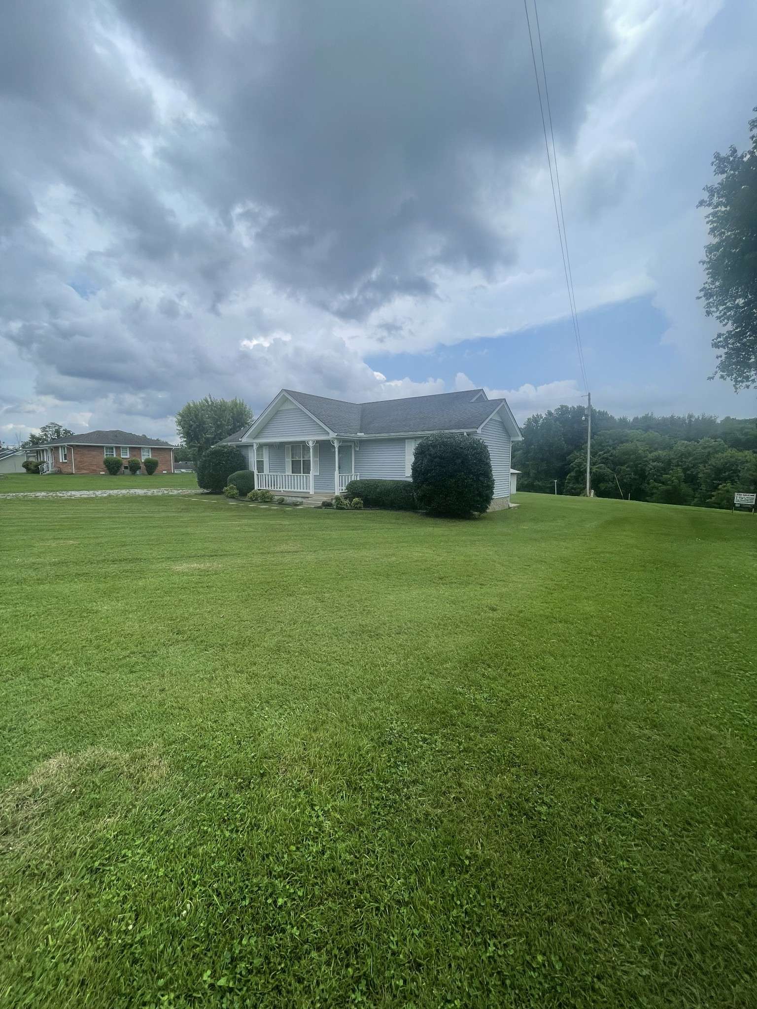 Lafayette, TN 37083,310 Galen Rd