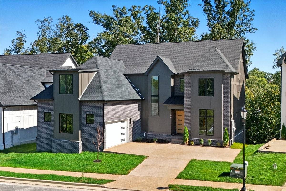 Nashville, TN 37221,795 Summit Oaks Court