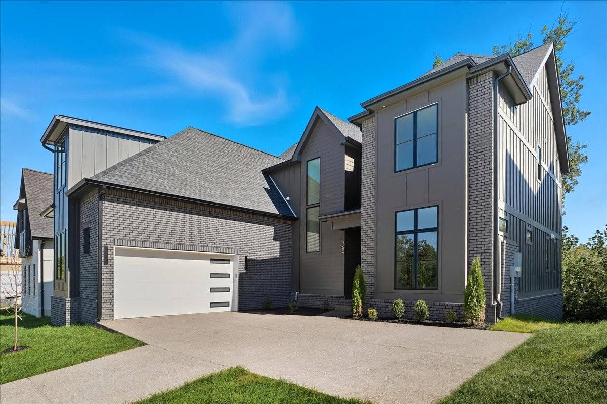 Nashville, TN 37221,795 Summit Oaks Court