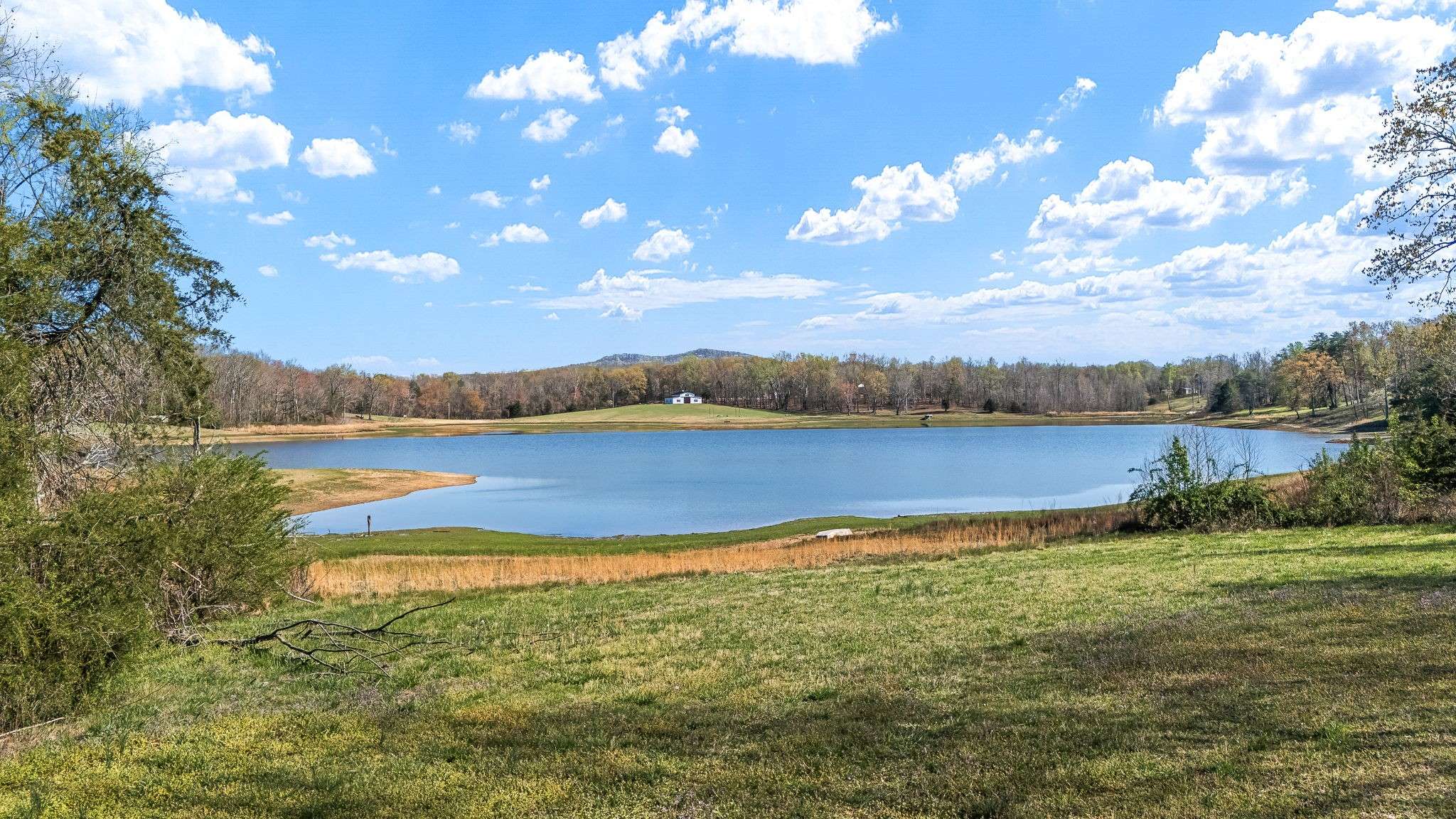 Mcminnville, TN 37110,1 Starlight Rd