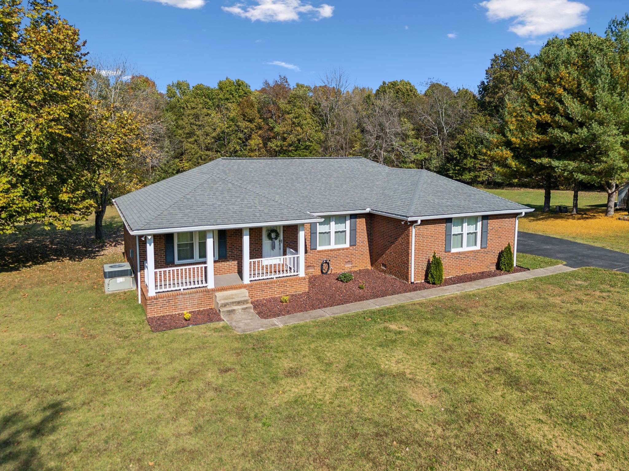 Mount Juliet, TN 37122,221 Oak Point Ln