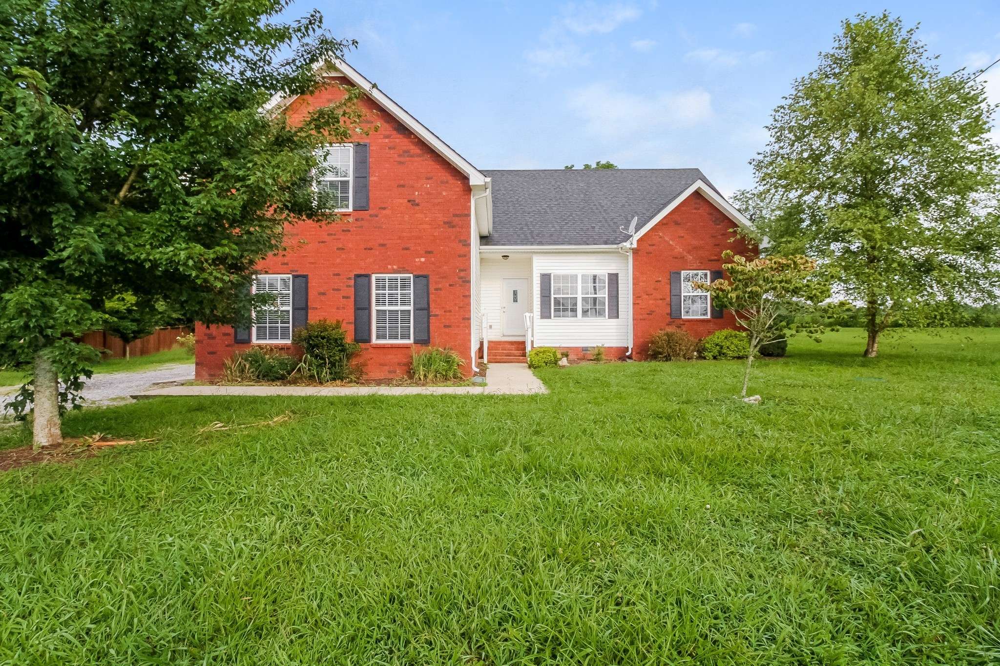 Christiana, TN 37037,246 Slow Waters Dr