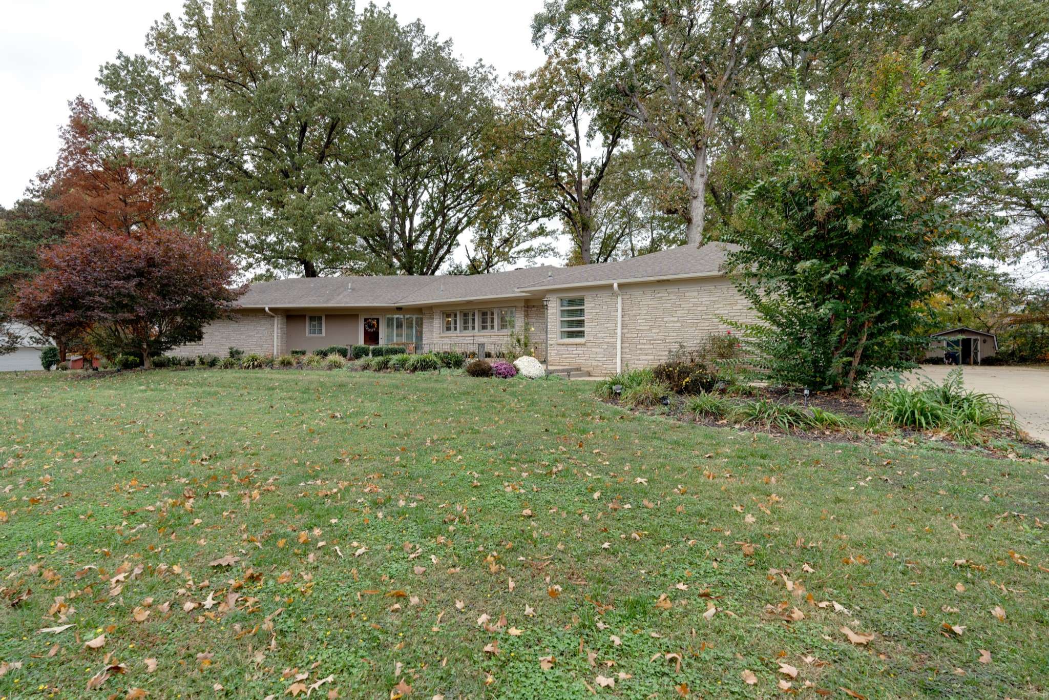 Lawrenceburg, TN 38464,211 Admiral Cir #N