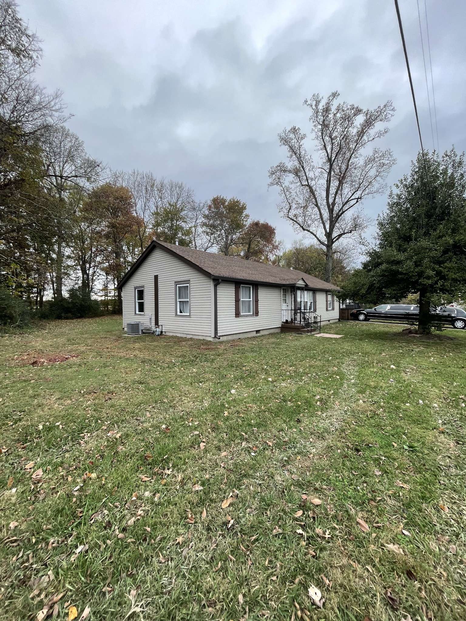 Lafayette, TN 37083,274 Browns Rd