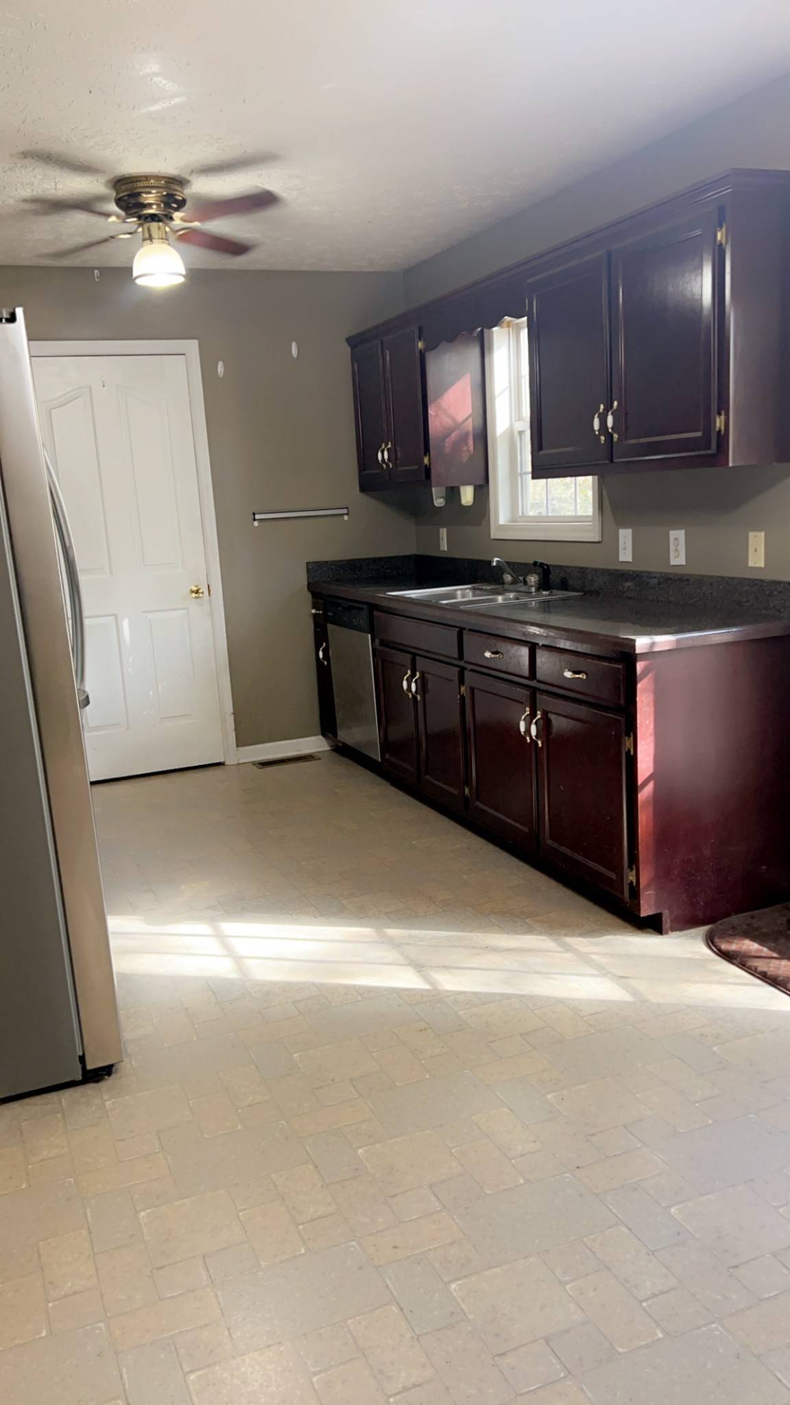 Shelbyville, TN 37160,115 Sanders St