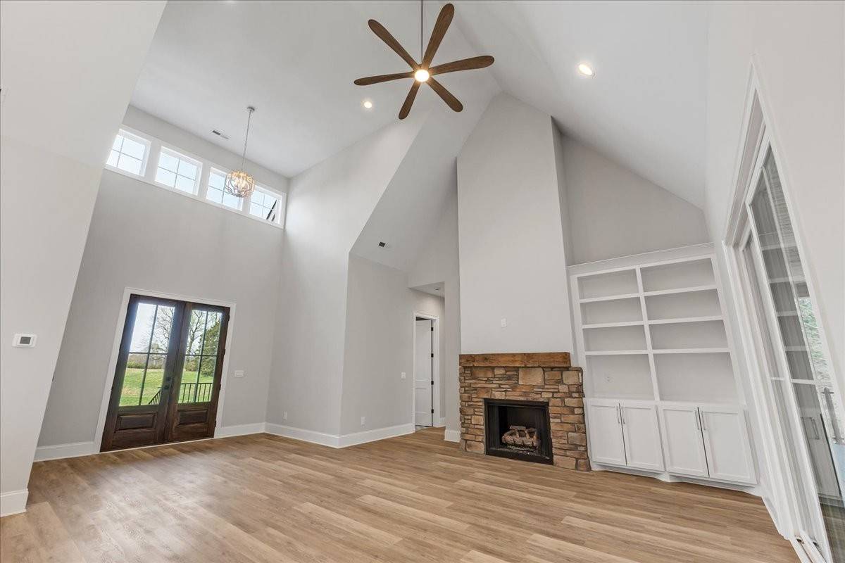 Winchester, TN 37398,814 Riverwatch Way