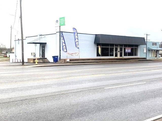 Shelbyville, TN 37160,912 N Main St