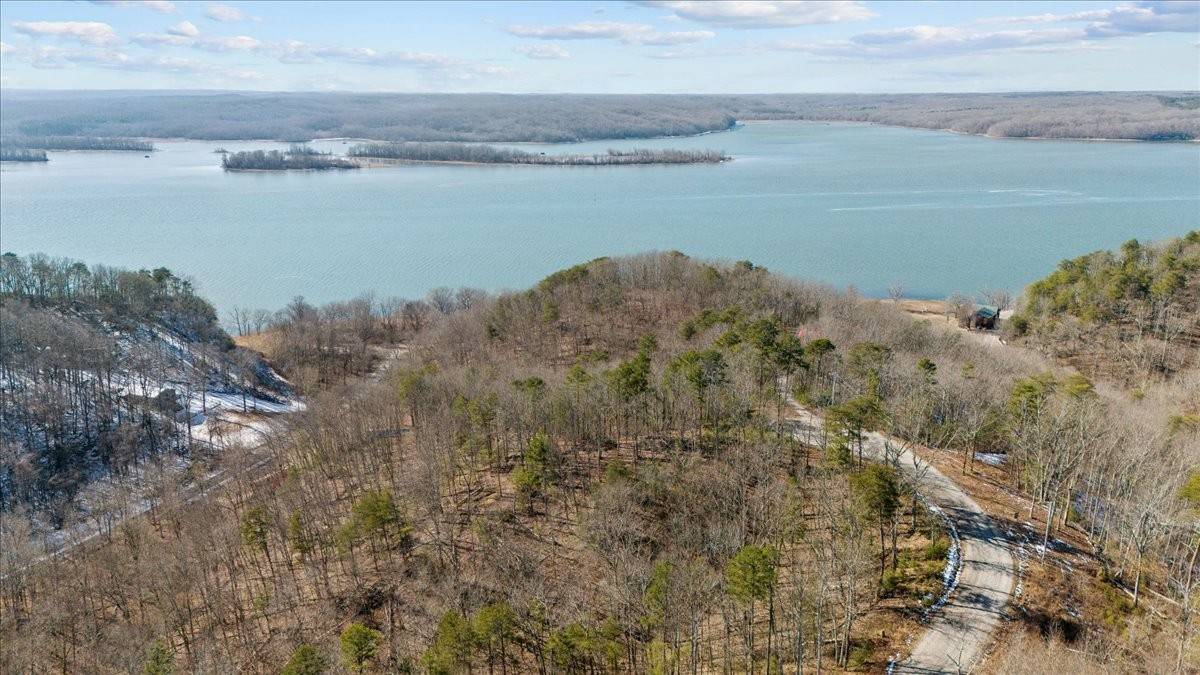 Waverly, TN 37185,0 Crest Ct