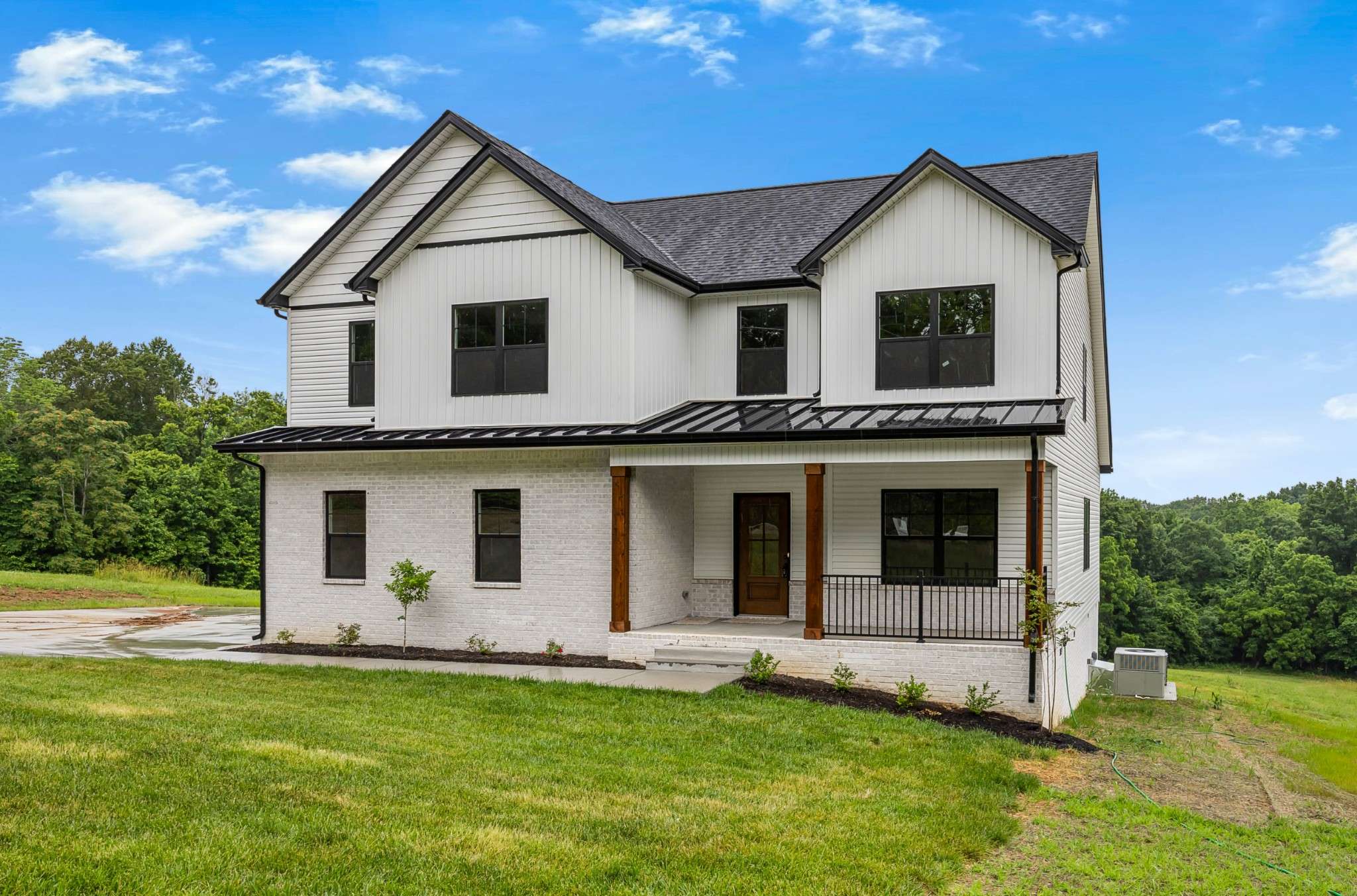 Clarksville, TN 37040,983 Palmyra Rd