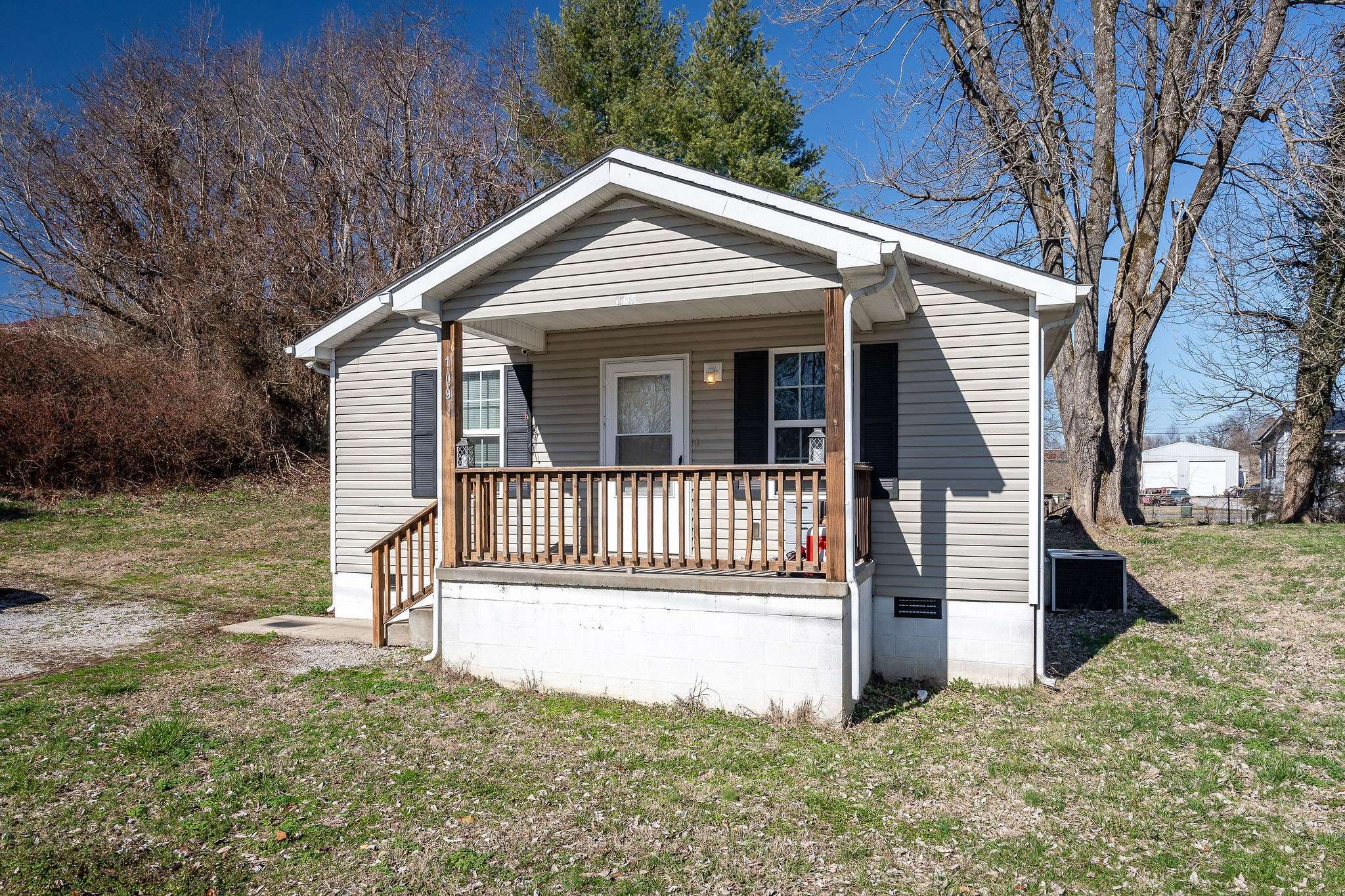 Sparta, TN 38583,109 Knowles St