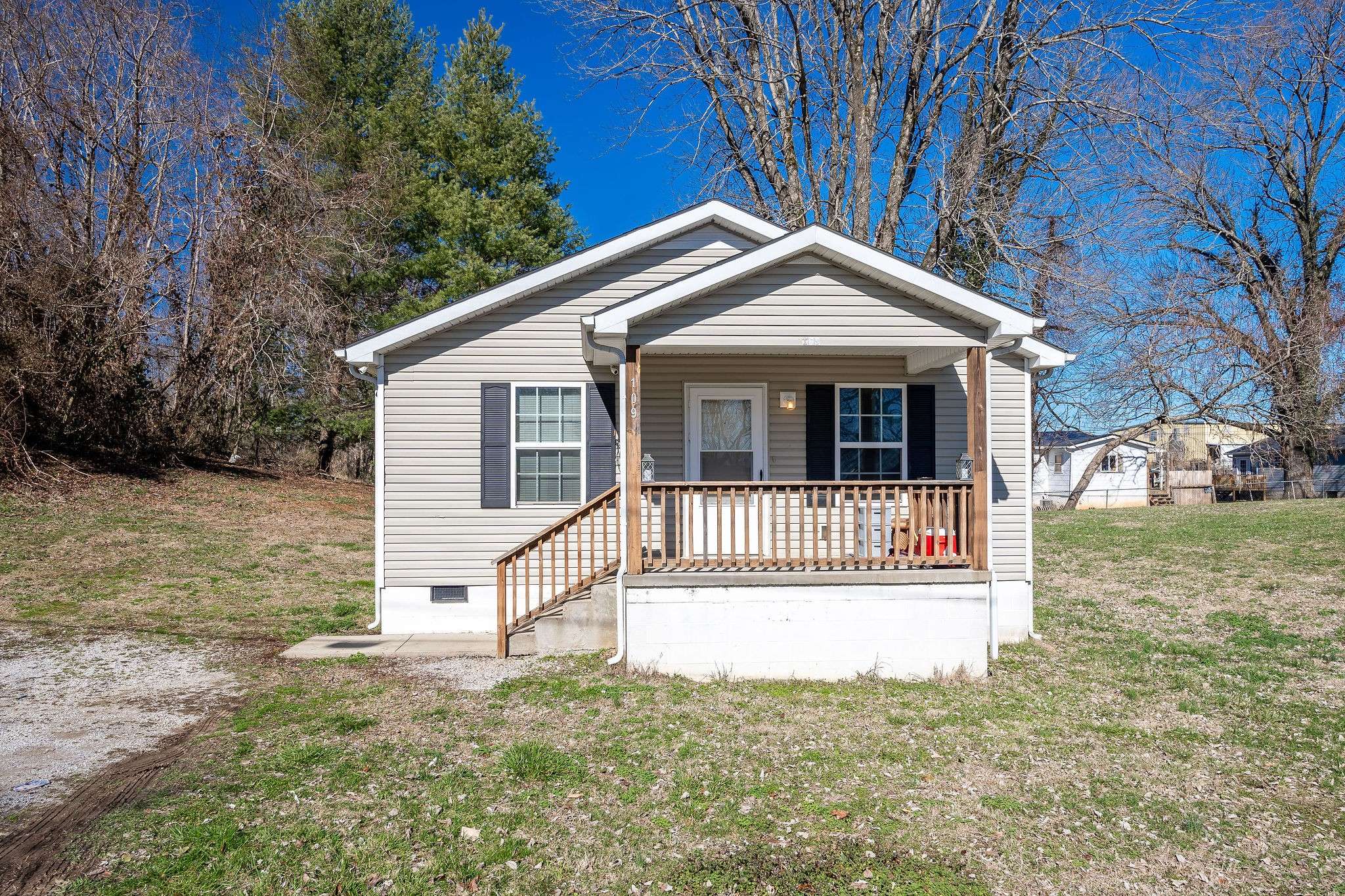 Sparta, TN 38583,109 Knowles St