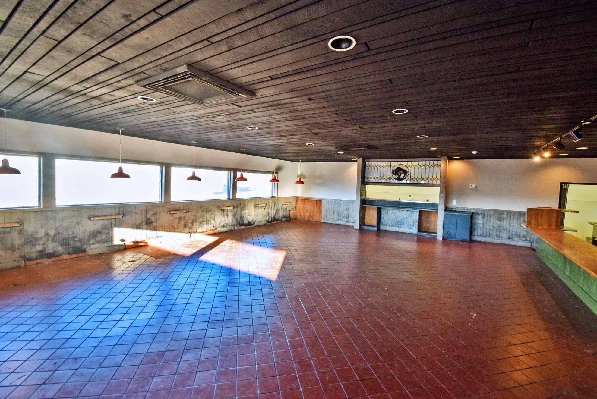 Clarksville, TN 37040,1009 S Riverside Dr