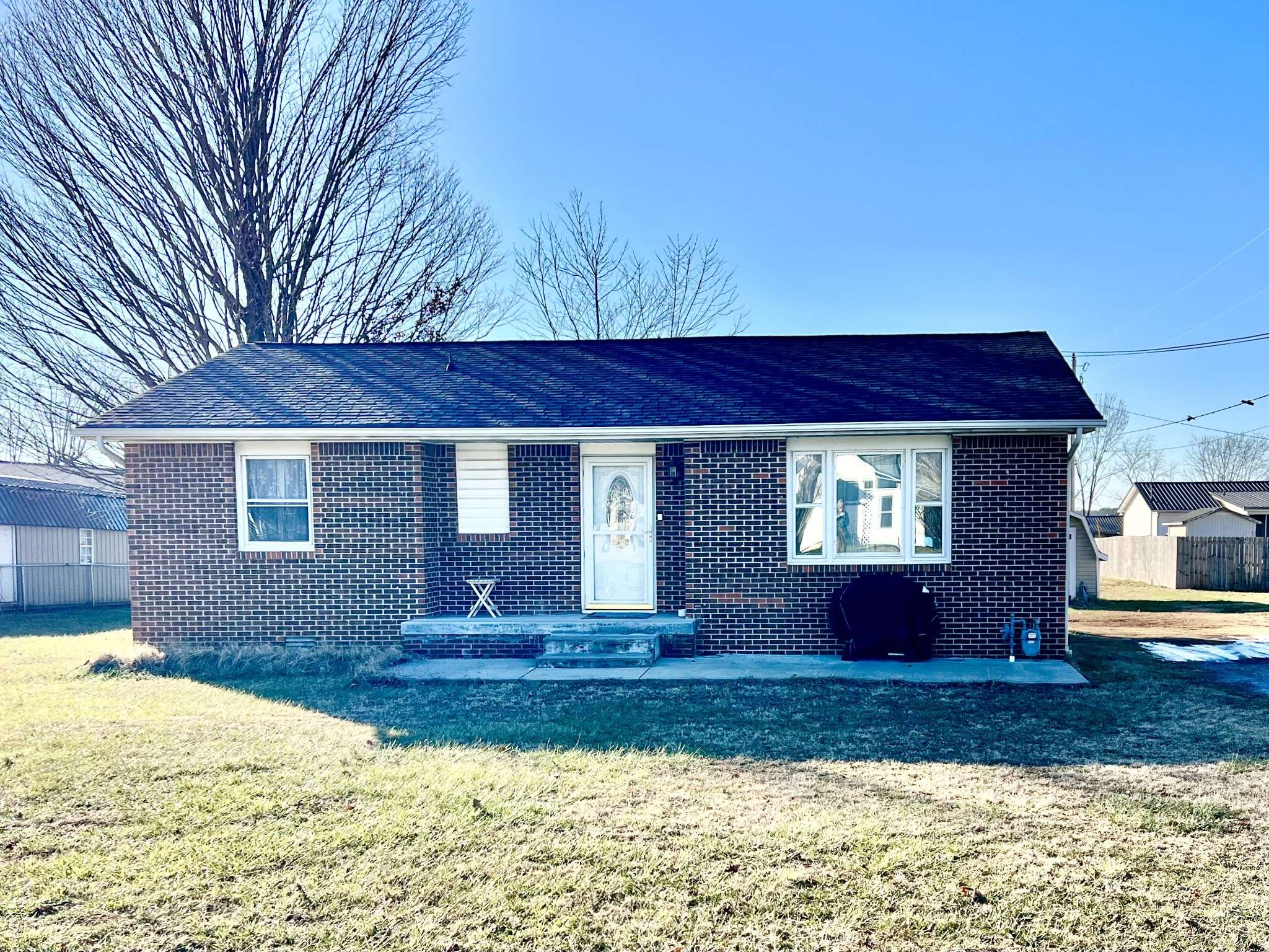 Decherd, TN 37324,203 10th Ave #N