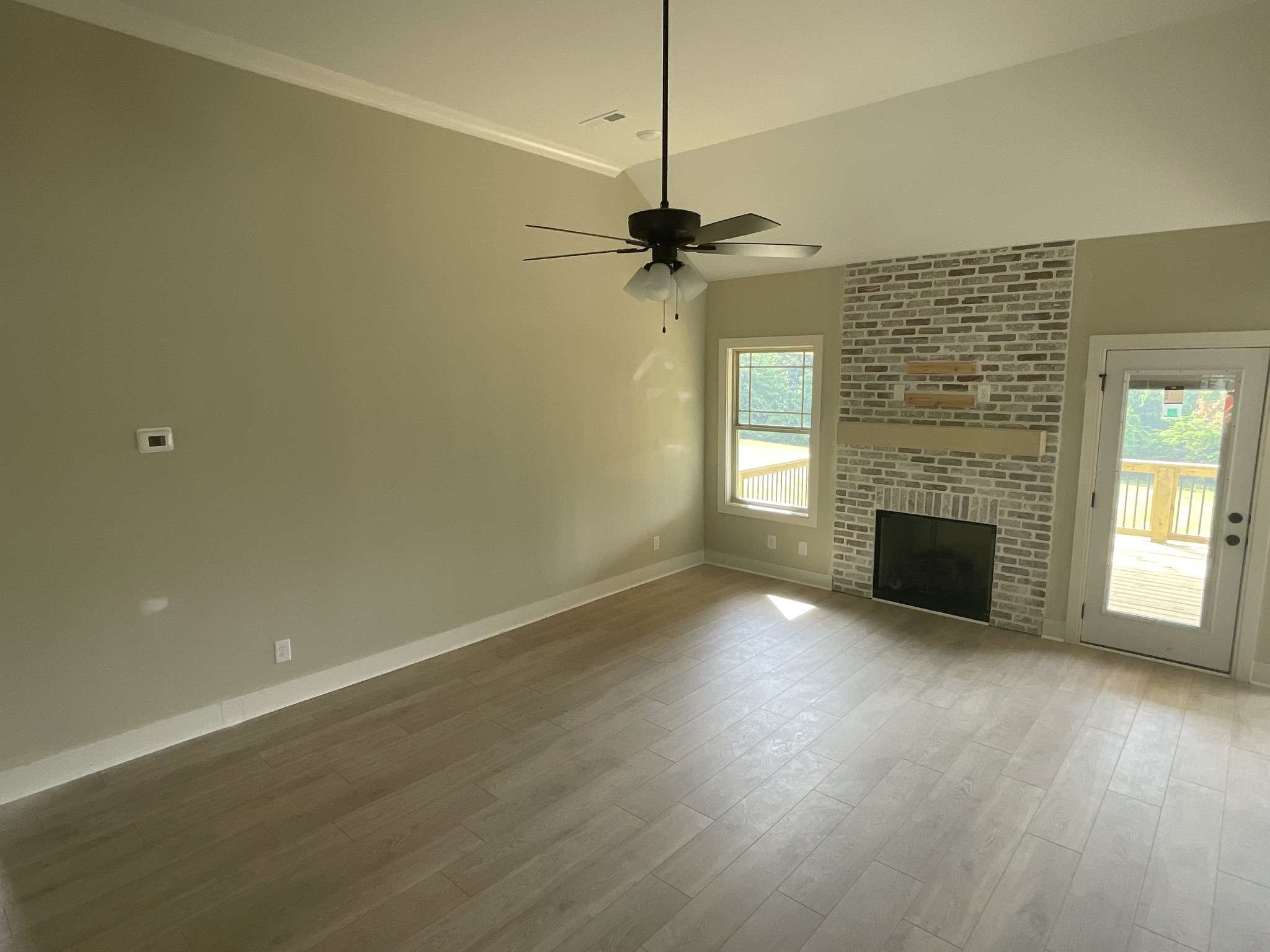 Clarksville, TN 37040,975 Palmyra Rd