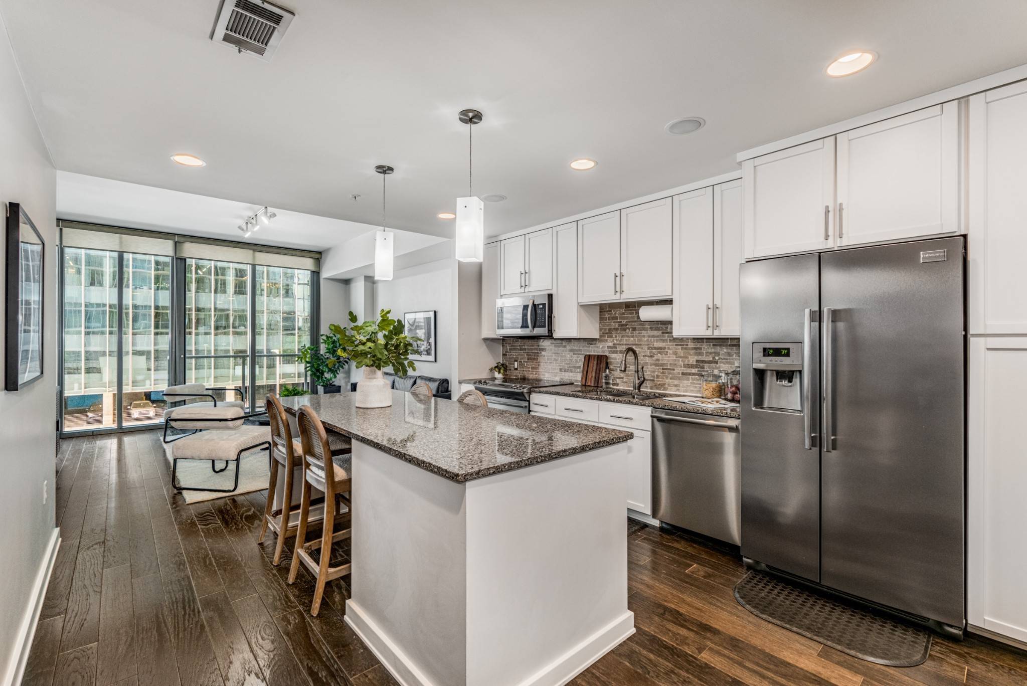 Nashville, TN 37203,1212 Laurel St #614