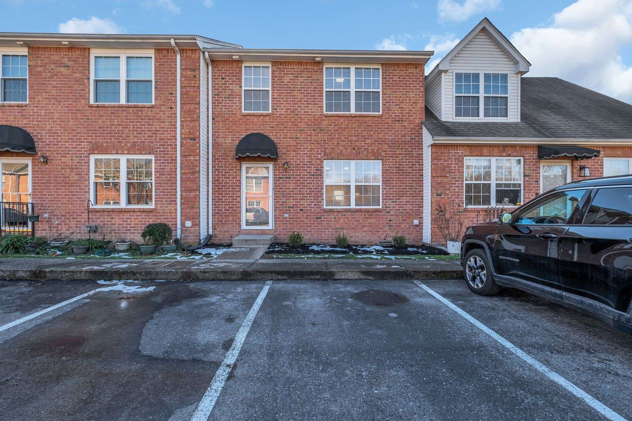 Nashville, TN 37210,2120 Lebanon Pike #29